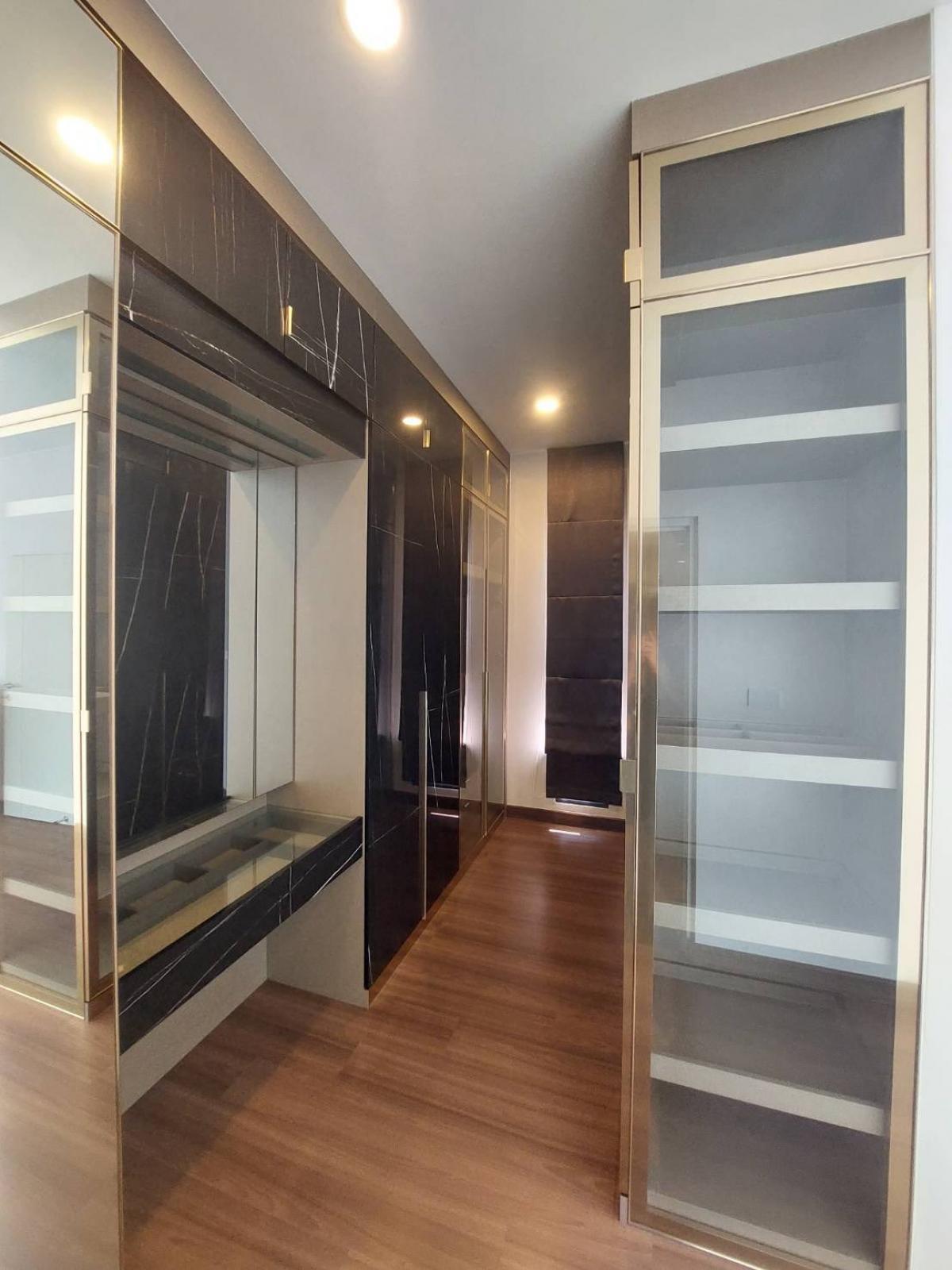 ขายบ้านพุทธมณฑล ศาลายา : 28/02/2026, บ้านเดี่ยว The City บรมราชชนนี-ทวีวัฒนา 4 นอน ตกแต่งครบ พร้อมอยู่ 
เนื้อที่กว้าง 109 ตร.ว. ใกล้มหิดล ราคา 13.8 ล้าน พลาดไม่ได้!