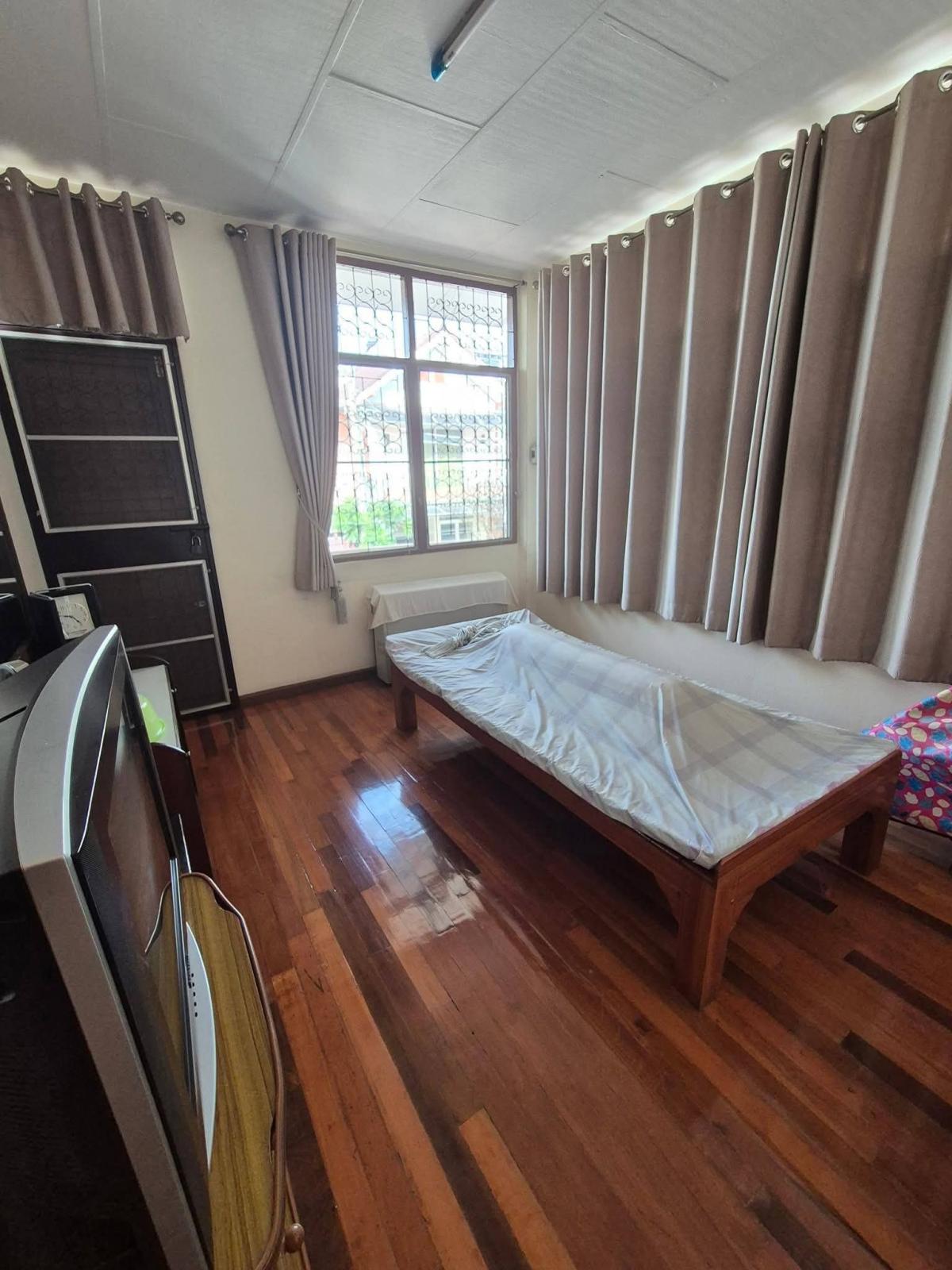 ขายบ้านเกษตร นวมินทร์ ลาดปลาเค้า : 28/02/2026, บ้านเดี่ยว 2 นอน 2 น้ำ 120 ตรม. ใจกลางลาดพร้าว ราคาพิเศษ 4.95 ล้าน 
ใกล้แยกลาดพร้าว – รัชโยธิน เดินทางสะดวกพร้อมเข้าอยู่ได้ทันที!