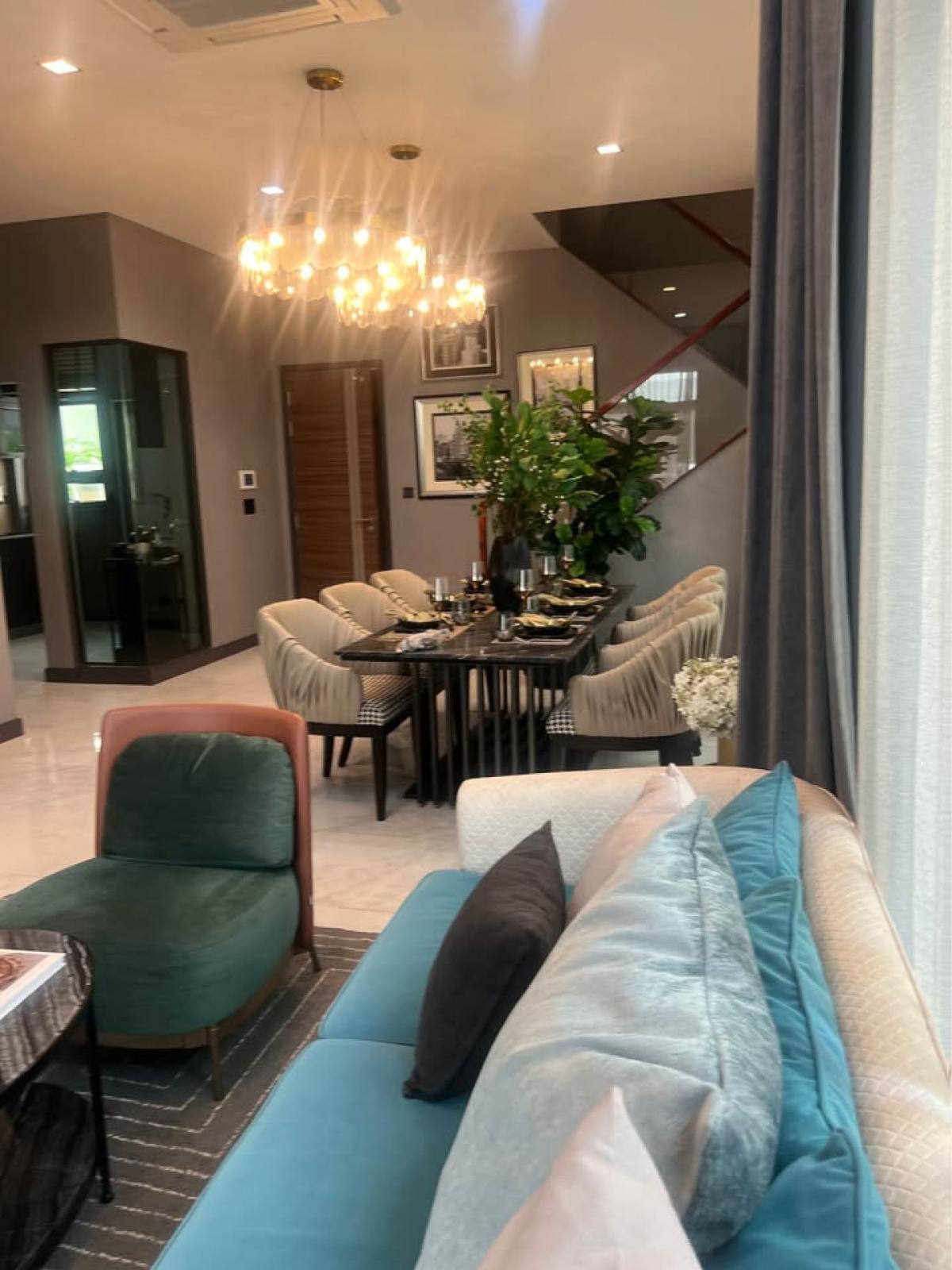 ขายบ้านอ่อนนุช อุดมสุข : 28/02/2026, บ้านเดี่ยวหรู 3 ชั้น สุขุมวิท 101 ใกล้ BTS ปุณณวิถี 
ราคาเฉพาะ 37.9 ล้าน พร้อมเช่า 250,000 บ./ด. เจ้าของใจดี!