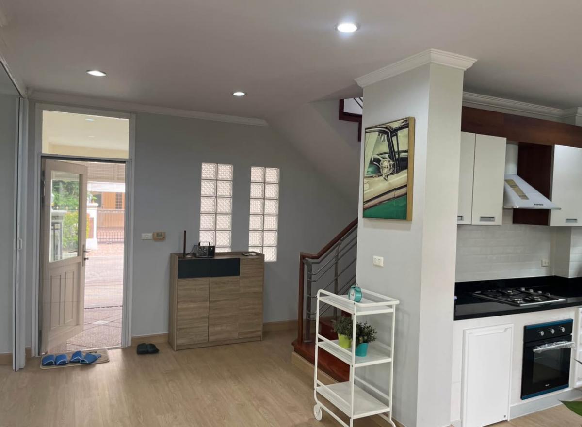 ให้เช่าบ้านนวมินทร์ รามอินทรา : 28/02/2026, เช่าบ้านเดี่ยว 3 นอน 3 น้ำ เฟอร์ครบ 58,000 บ./ด. 
มาสเตอร์พีซ เอกมัย-รามอินทรา เงียบสงบพร้อม รปภ. 24 ชม.