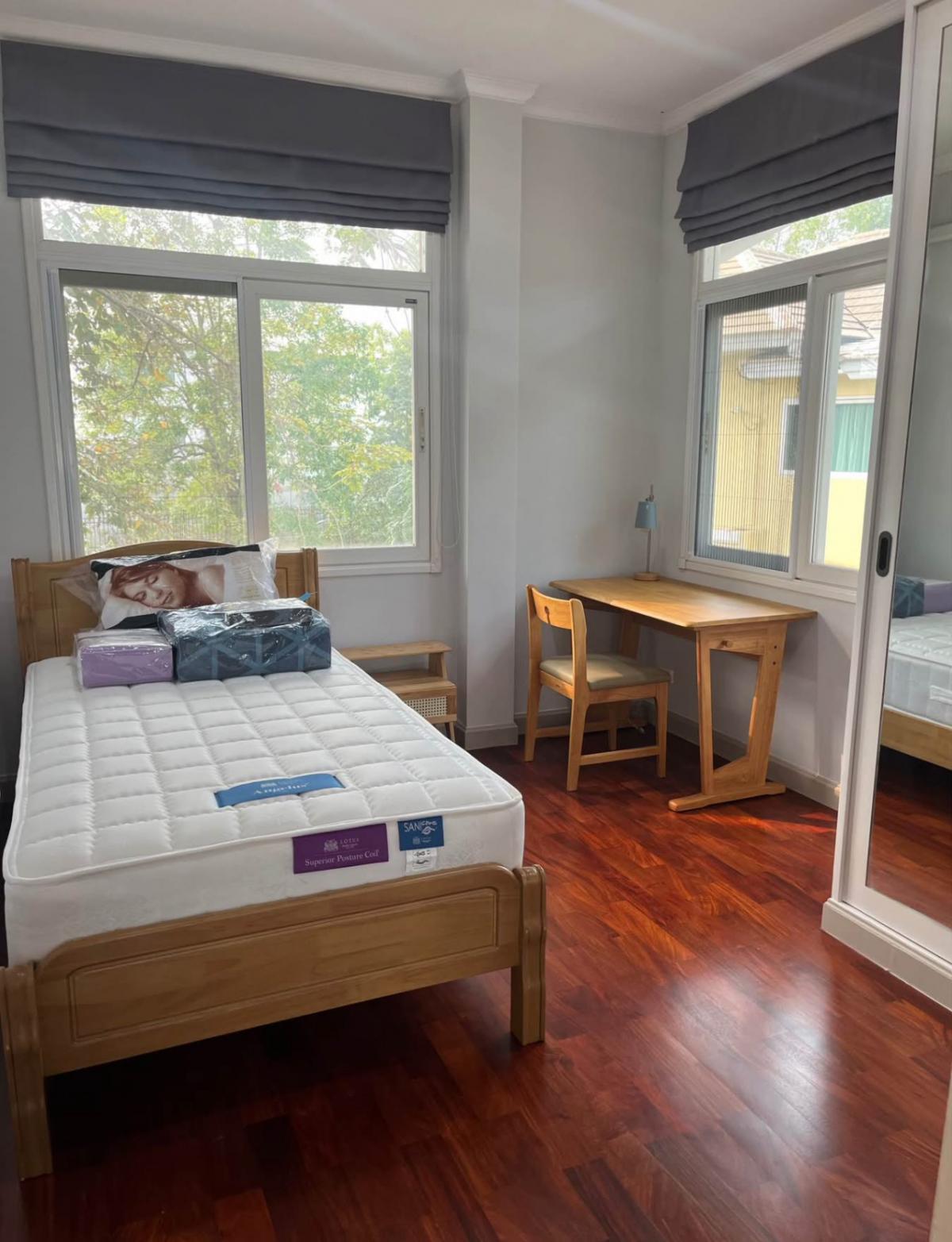 ให้เช่าบ้านนวมินทร์ รามอินทรา : 28/02/2026, เช่าบ้านเดี่ยว 3 นอน 3 น้ำ เฟอร์ครบ 58,000 บ./ด. 
มาสเตอร์พีซ เอกมัย-รามอินทรา เงียบสงบพร้อม รปภ. 24 ชม.