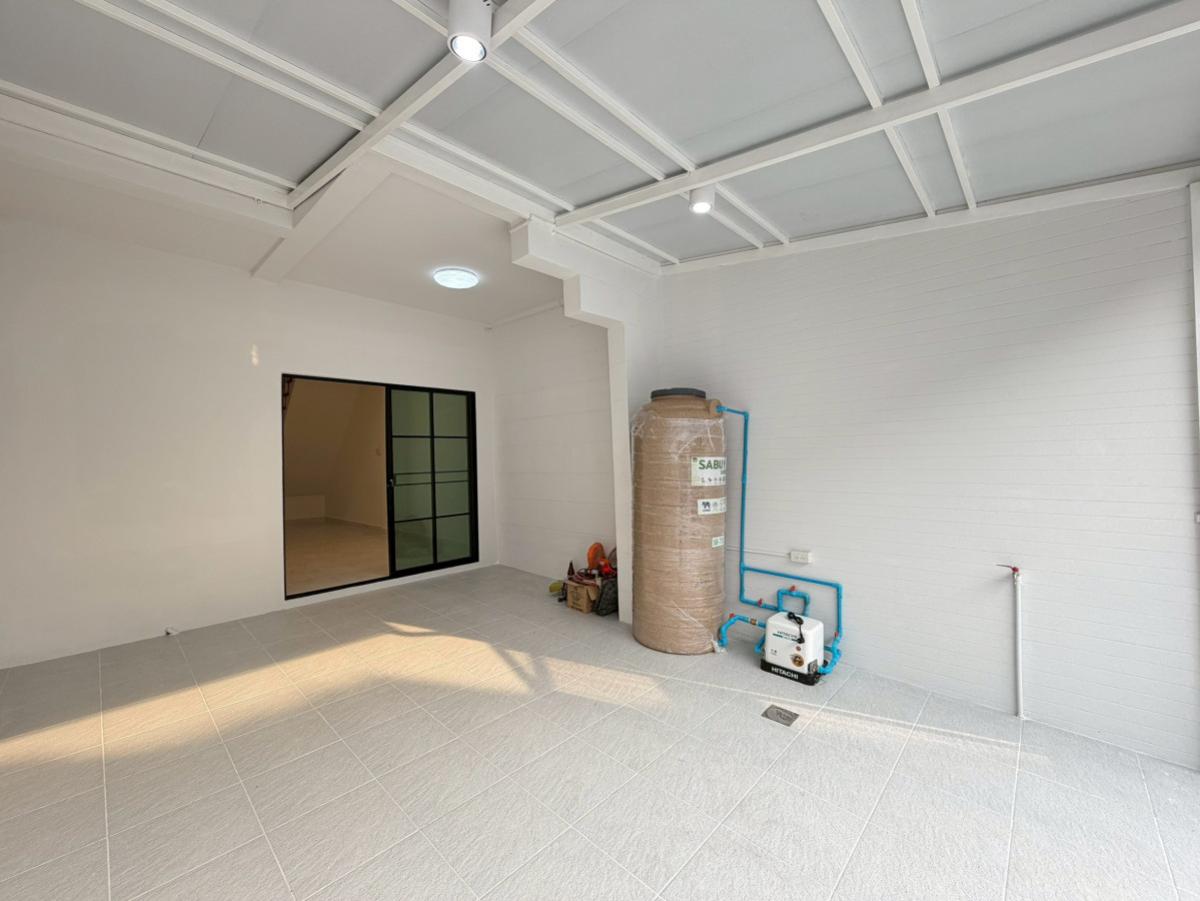 For SaleTownhomePathum Thani,Rangsit, Thammasat : For Sale Townhouse/Townhome  , Baan Suan Thong Villa 8 , BTS-Khu Khot , Lat Sawai , Lam Luk Ka , Pathum Thani , CX-147120