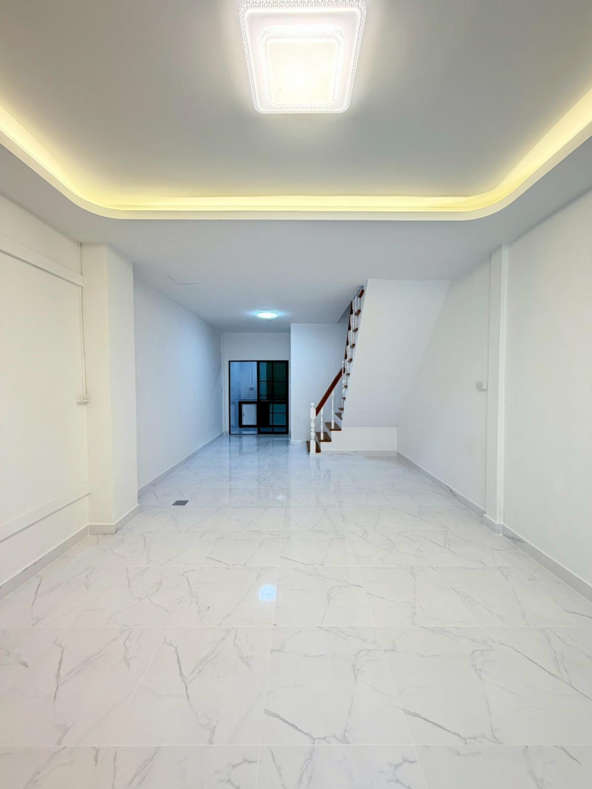 For SaleTownhomePathum Thani,Rangsit, Thammasat : For Sale Townhouse/Townhome  , Baan Suan Thong Villa 8 , BTS-Khu Khot , Lat Sawai , Lam Luk Ka , Pathum Thani , CX-147120