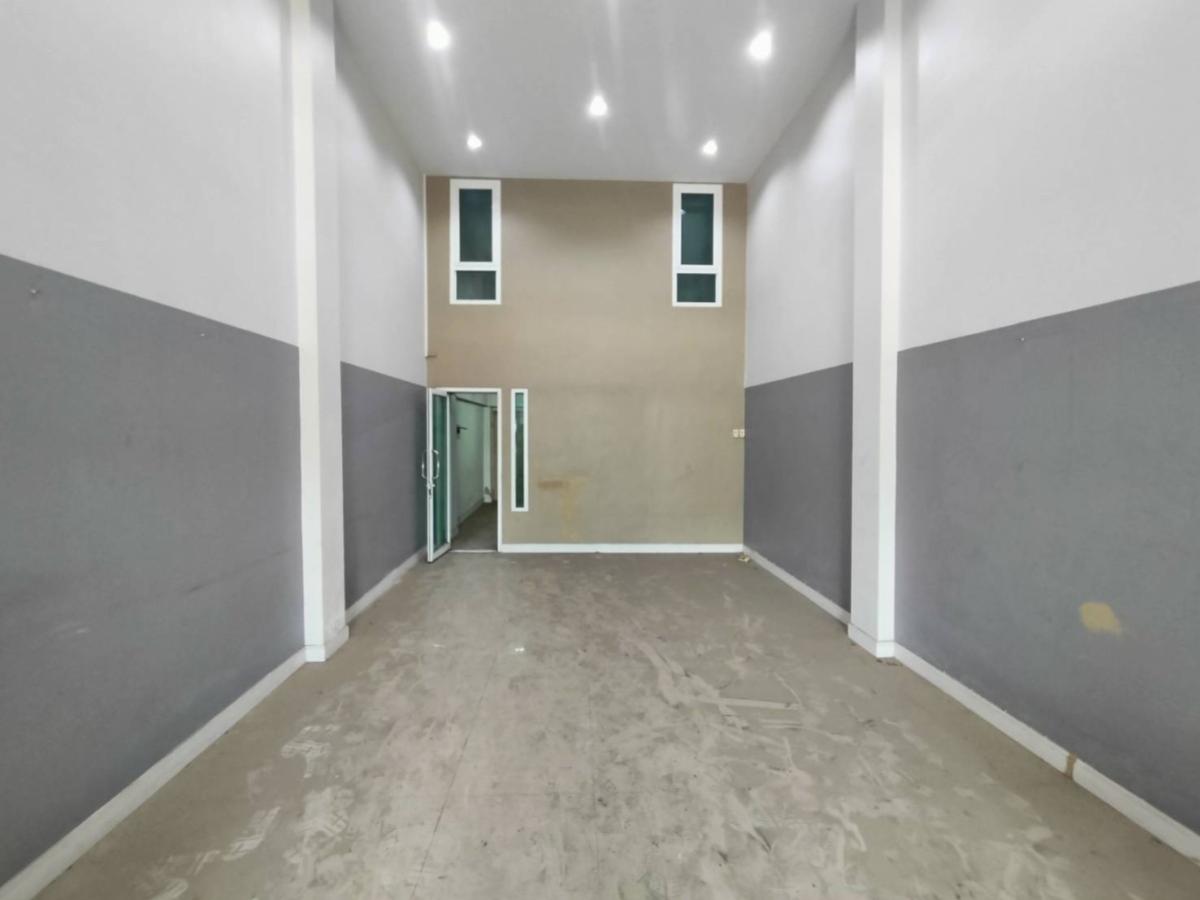 For SaleShop HouseMahachai Samut Sakhon : For Sale Comercial Building 4 floors Samutsakorn , Mahachai , Mueang Samut Sakhon , Samut Sakhon , CX-147272