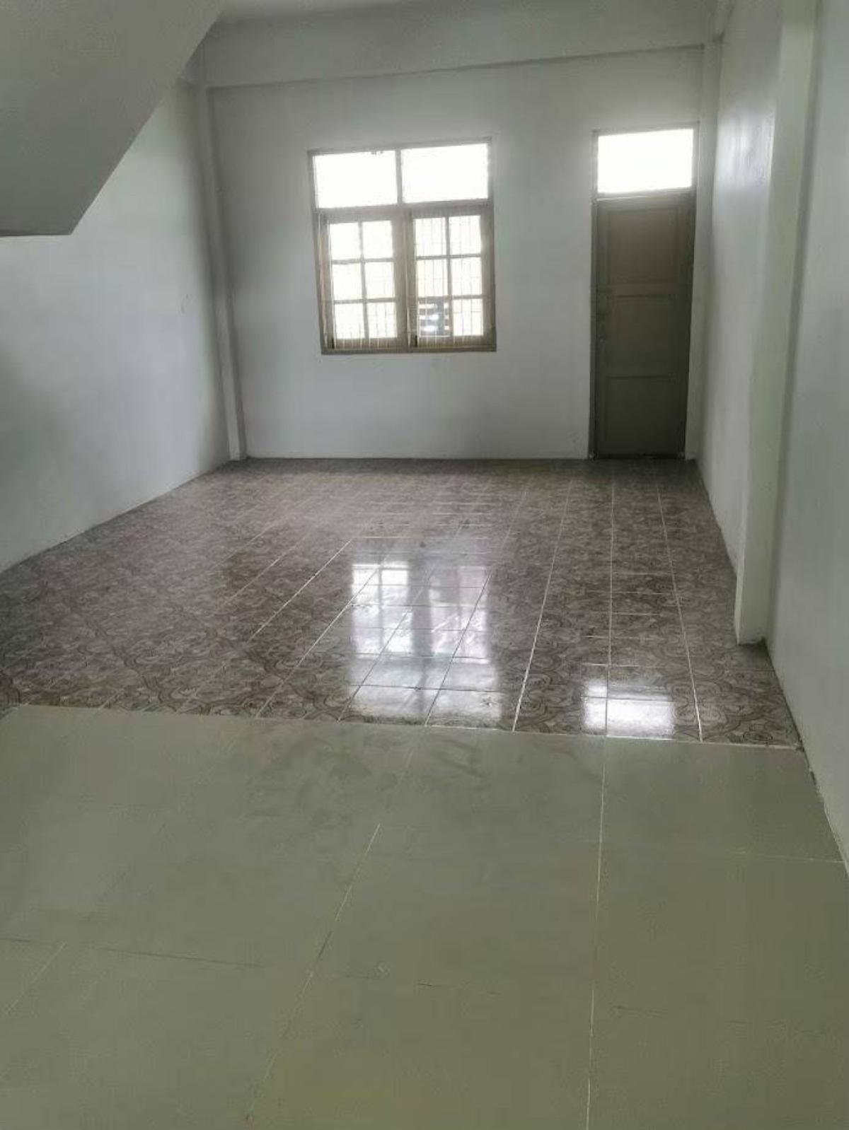 For SaleShop HouseMahachai Samut Sakhon : For Sale Comercial Building 4 floors Samutsakorn , Mahachai , Mueang Samut Sakhon , Samut Sakhon , CX-147272