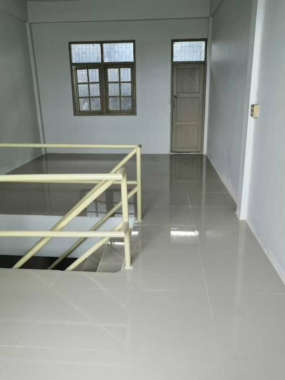 For SaleShop HouseMahachai Samut Sakhon : For Sale Comercial Building 4 floors Samutsakorn , Mahachai , Mueang Samut Sakhon , Samut Sakhon , CX-147272