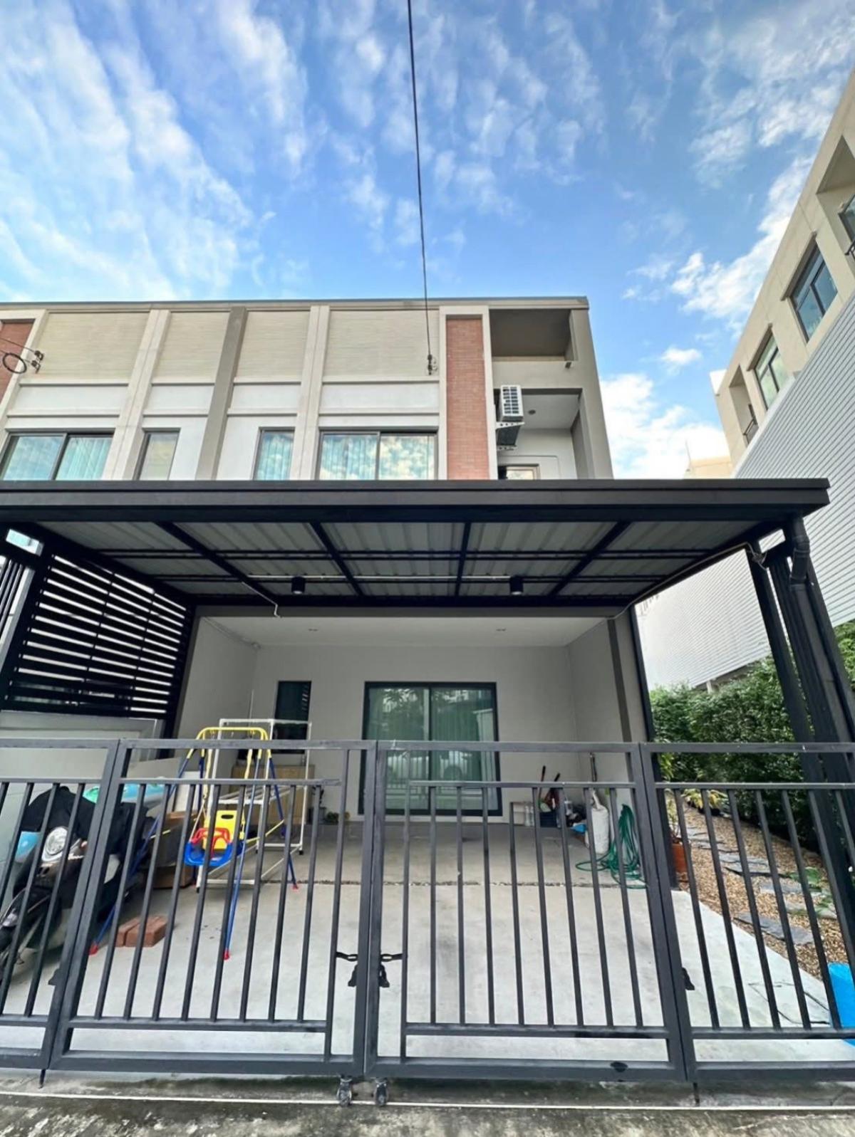 For SaleTownhomeBang kae, Phetkasem : For Sale Townhouse/Townhome  , Verve Phetkasem 81 , corner unit , MRT-Lak Song , Nong Khang Phlu , Nong Khaem , Bangkok , CX-147327