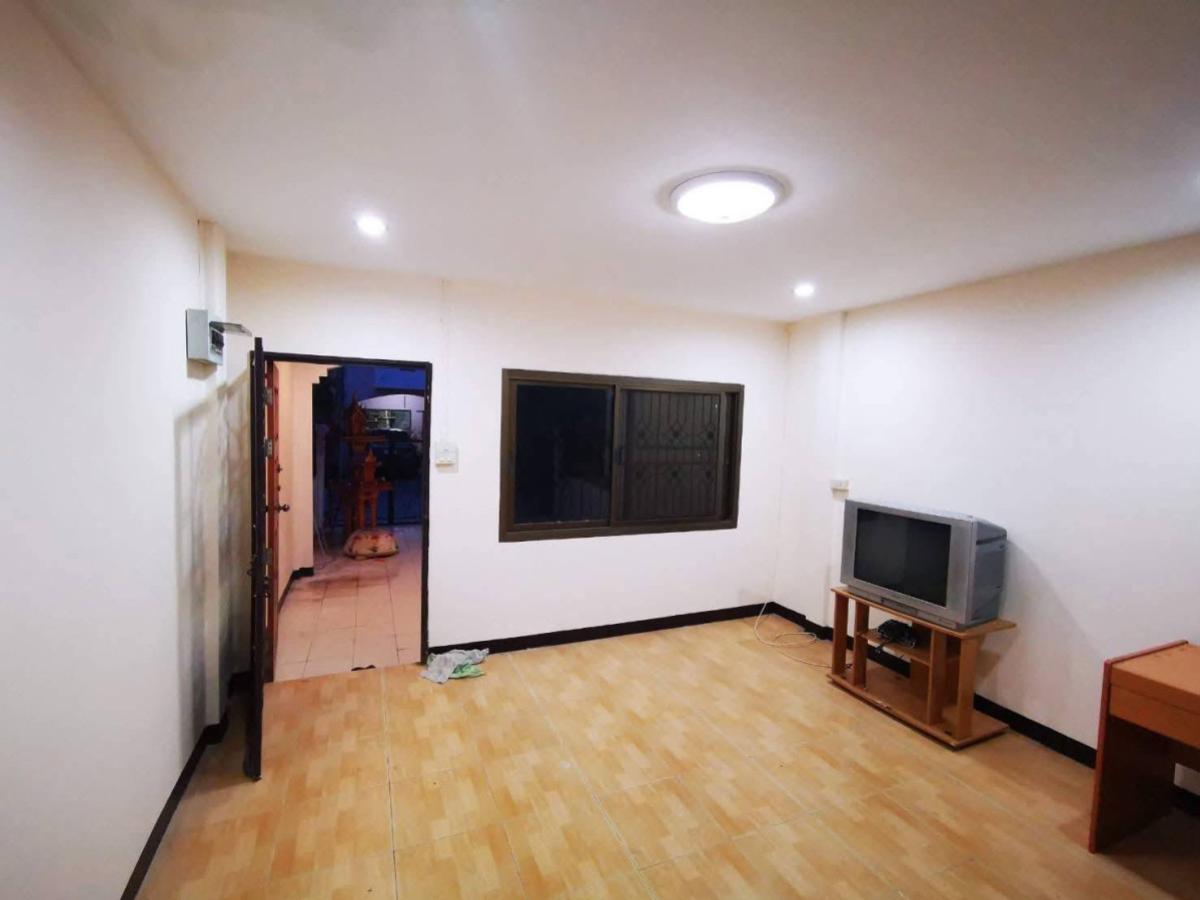 For SaleTownhomePathum Thani,Rangsit, Thammasat : For Sale Townhouse/Townhome  , Natthakan Village 4 , Lak Hok , Mueang Pathum Thani , Pathum Thani , CX-147452