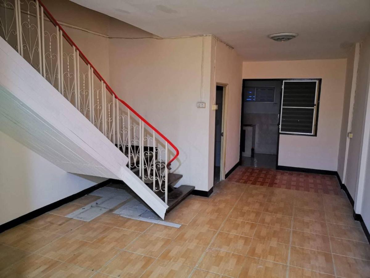 For SaleTownhomePathum Thani,Rangsit, Thammasat : For Sale Townhouse/Townhome  , Natthakan Village 4 , Lak Hok , Mueang Pathum Thani , Pathum Thani , CX-147452