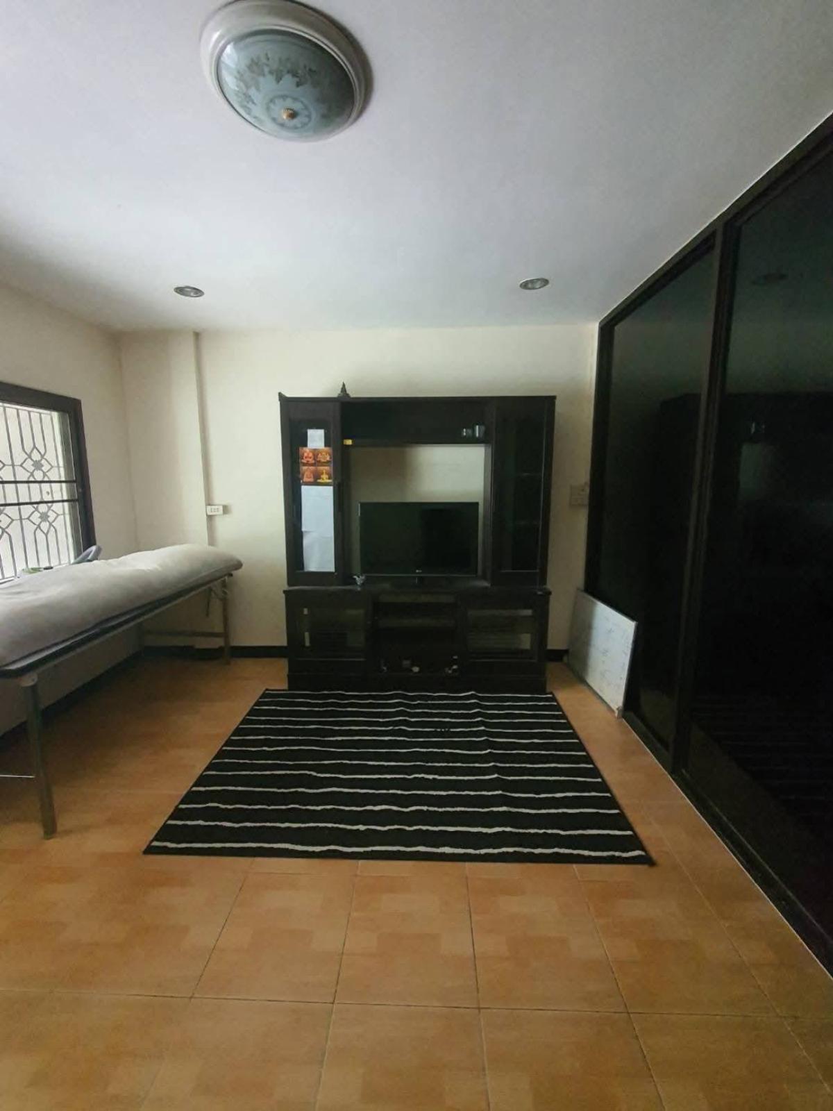 For SaleTownhomePathum Thani,Rangsit, Thammasat : For Sale Townhouse/Townhome  , Natthakan Village 4 , Lak Hok , Mueang Pathum Thani , Pathum Thani , CX-147452