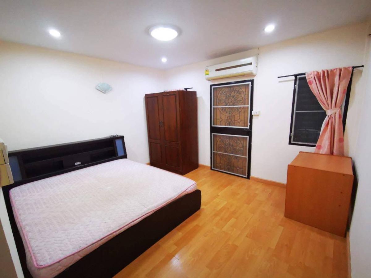 For SaleTownhomePathum Thani,Rangsit, Thammasat : For Sale Townhouse/Townhome  , Natthakan Village 4 , Lak Hok , Mueang Pathum Thani , Pathum Thani , CX-147452