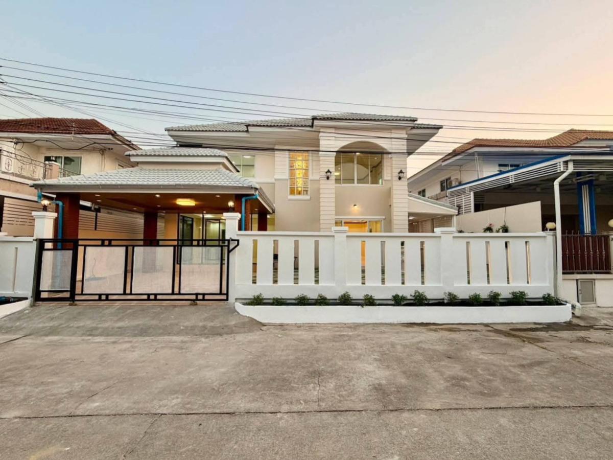 For SaleHouseSamut Prakan,Samrong : For Sale House , Baan Lalin In the park Srinakarin - Teparak , newly renovated , Phraek Sa Mai , Mueang Samut Prakan , Samut Prakarn , CX-145923