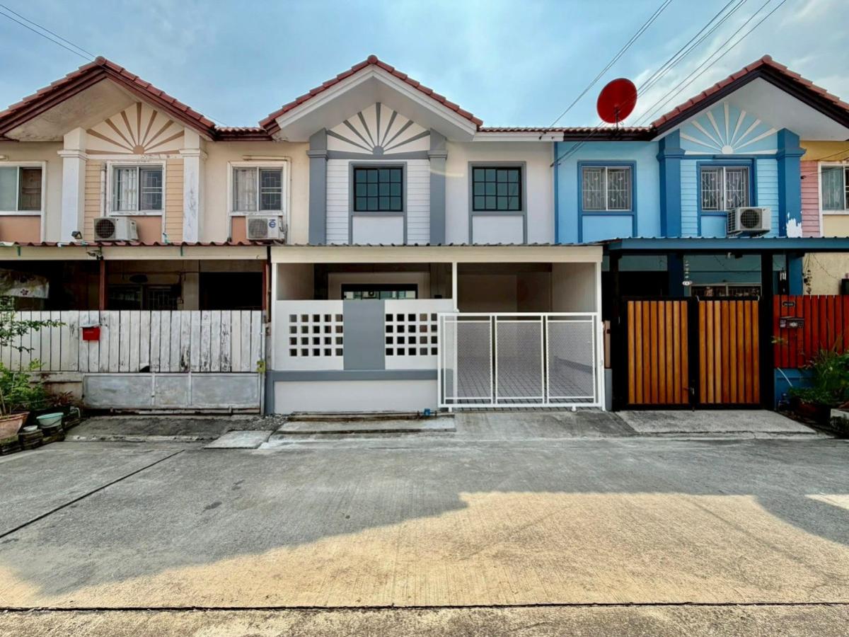 For SaleTownhomeNonthaburi, Bang Yai, Bangbuathong : For Sale Townhouse/Townhome  , Baan Pruksa 38/1 Bang Kruai - Sai Noi , wide frontage , newly renovated , Sai Noi , Sai Noi , Nonthaburi , CX-147191