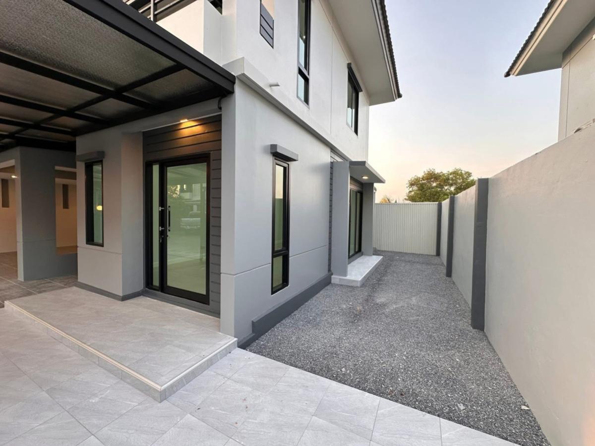 For SaleHousePathum Thani,Rangsit, Thammasat : For Sale House , Pruksa Village 21 Delight Lumlukka Klong 4 , Lat Sawai , Lam Luk Ka , Pathum Thani , CX-147662