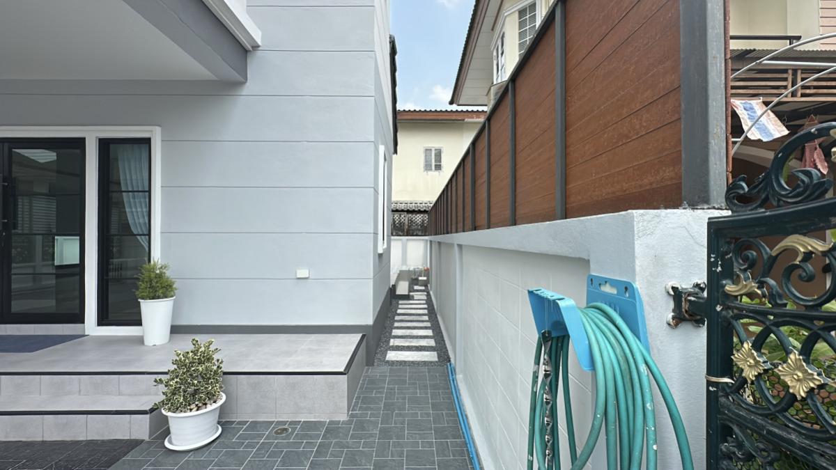 For SaleHousePathum Thani,Rangsit, Thammasat : For Sale House , Baan Sathaporn Rangsit , wide frontage , newly renovated , Bueng Yitho , Thanyaburi , Pathum Thani , CX-147571