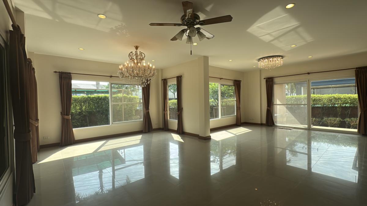 For SaleHousePathum Thani,Rangsit, Thammasat : For Sale House , Casa Ville Rangsit-Klong 2 , corner unit , wide frontage , newly renovated , Pracha Thipat , Thanyaburi , Pathum Thani , CX-147574