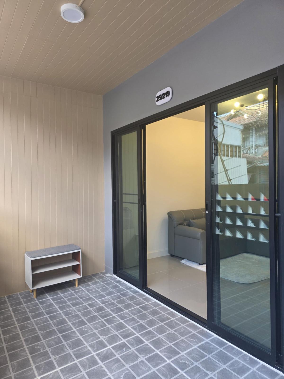 For SaleTownhomePathum Thani,Rangsit, Thammasat : For Sale Townhouse/Townhome  , Warangkul Klong 3 , Lat Sawai , Lam Luk Ka , Pathum Thani , CX-147678