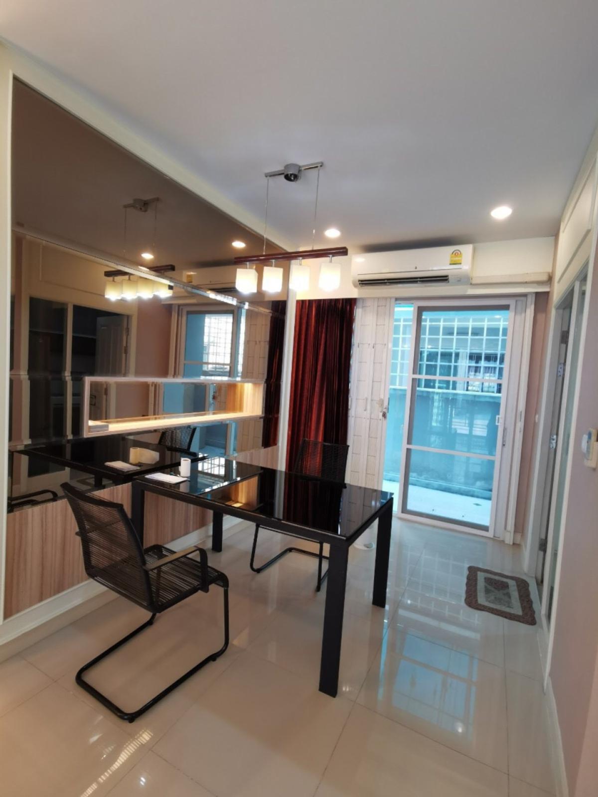 ขายทาวน์โฮมเลียบทางด่วนรามอินทรา : ขายทาวน์เฮ้าส์/ทาวน์โฮม  บ้านกลางเมือง เอสเซ้นส์ พระราม 9-ลาดพร้าว วังทองหลาง เขต วังทองหลาง กรุงเทพ CX-147849