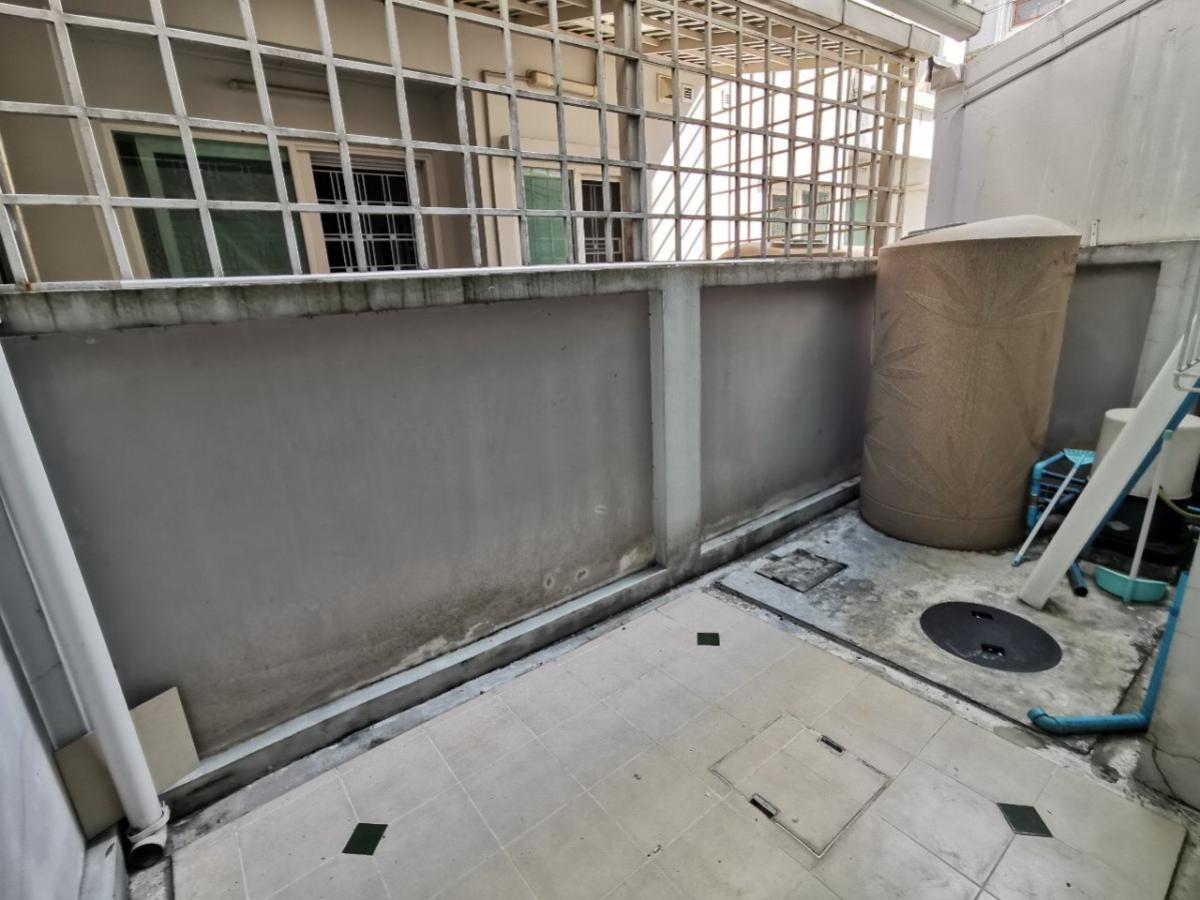 ขายทาวน์โฮมเลียบทางด่วนรามอินทรา : ขายทาวน์เฮ้าส์/ทาวน์โฮม  บ้านกลางเมือง เอสเซ้นส์ พระราม 9-ลาดพร้าว วังทองหลาง เขต วังทองหลาง กรุงเทพ CX-147849