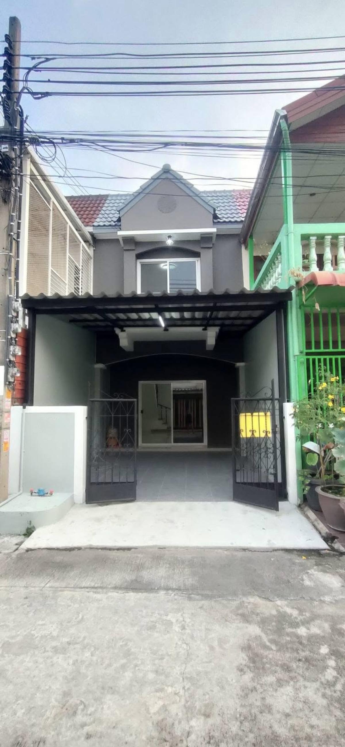 For SaleTownhomeBang kae, Phetkasem : For Sale Townhouse/Townhome  , Moo baan Suksan 2 phetkasem 92/2 , Bang Khae Nuea , Bang Khae , Bangkok , CX-147261