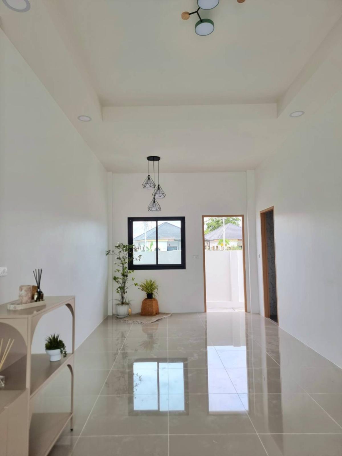 ขายทาวน์โฮมระยอง : ขายทาวน์เฮ้าส์มินิมอล มาบตาพุด ,ระยอง หน้ากว้าง รีโนเวทใหม่ เนินพระ เมืองระยอง ระยอง CX-144622