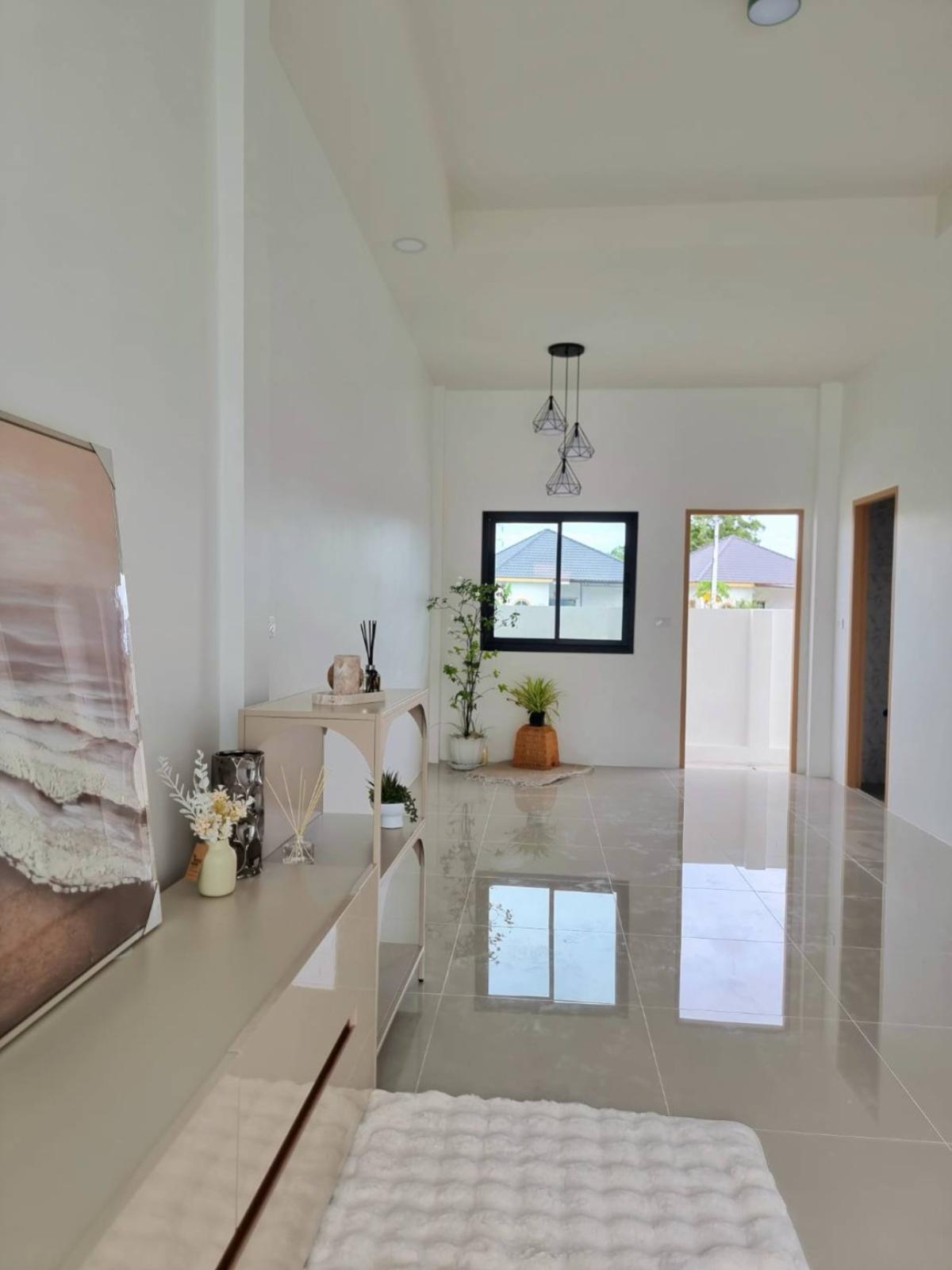 ขายทาวน์โฮมระยอง : ขายทาวน์เฮ้าส์มินิมอล มาบตาพุด ,ระยอง หน้ากว้าง รีโนเวทใหม่ เนินพระ เมืองระยอง ระยอง CX-144622