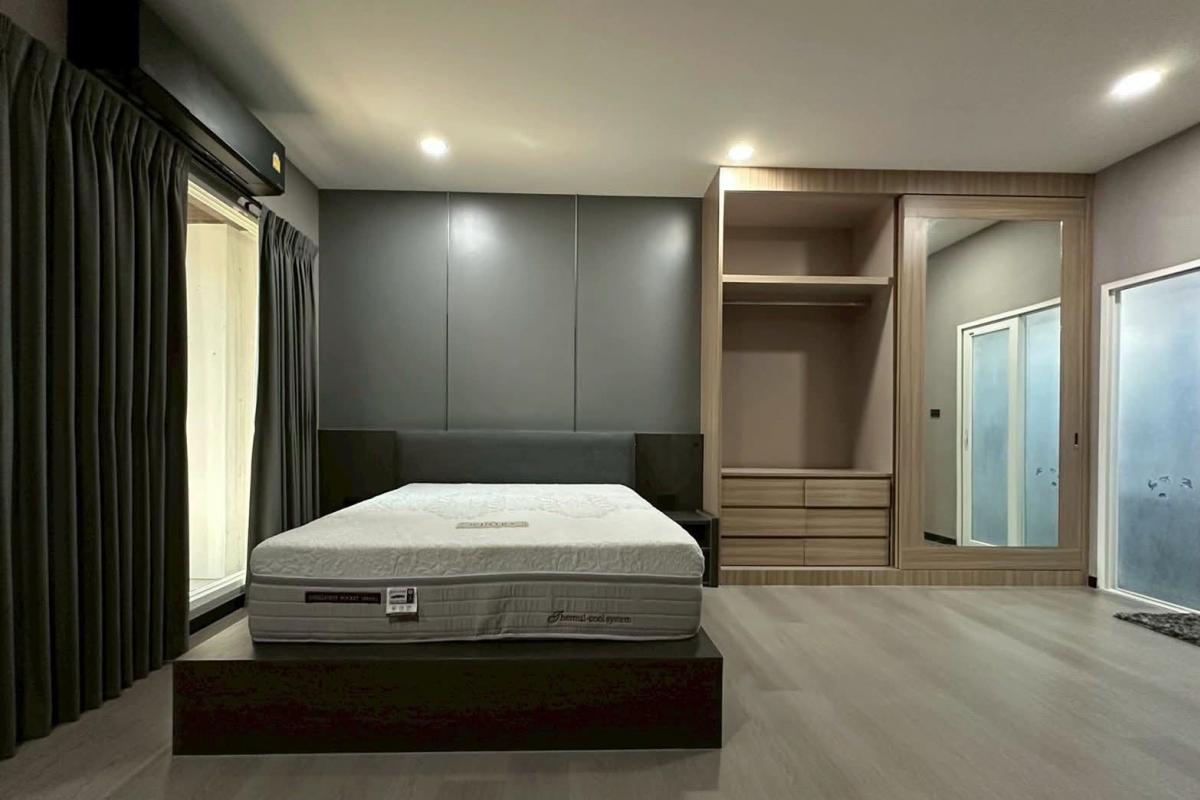 ขายทาวน์โฮมเลียบทางด่วนรามอินทรา : 03/04/2026, ทาวน์โฮมรีโนเวทสุดหรู 3 ชั้น หลังมุม ใจกลางพระราม 9 
พร้อมเฟอร์ครบ ใกล้ MRT ขาย 8.5 ล้าน หรือเช่าเดือนละ 40,000 บาท! 0642748883