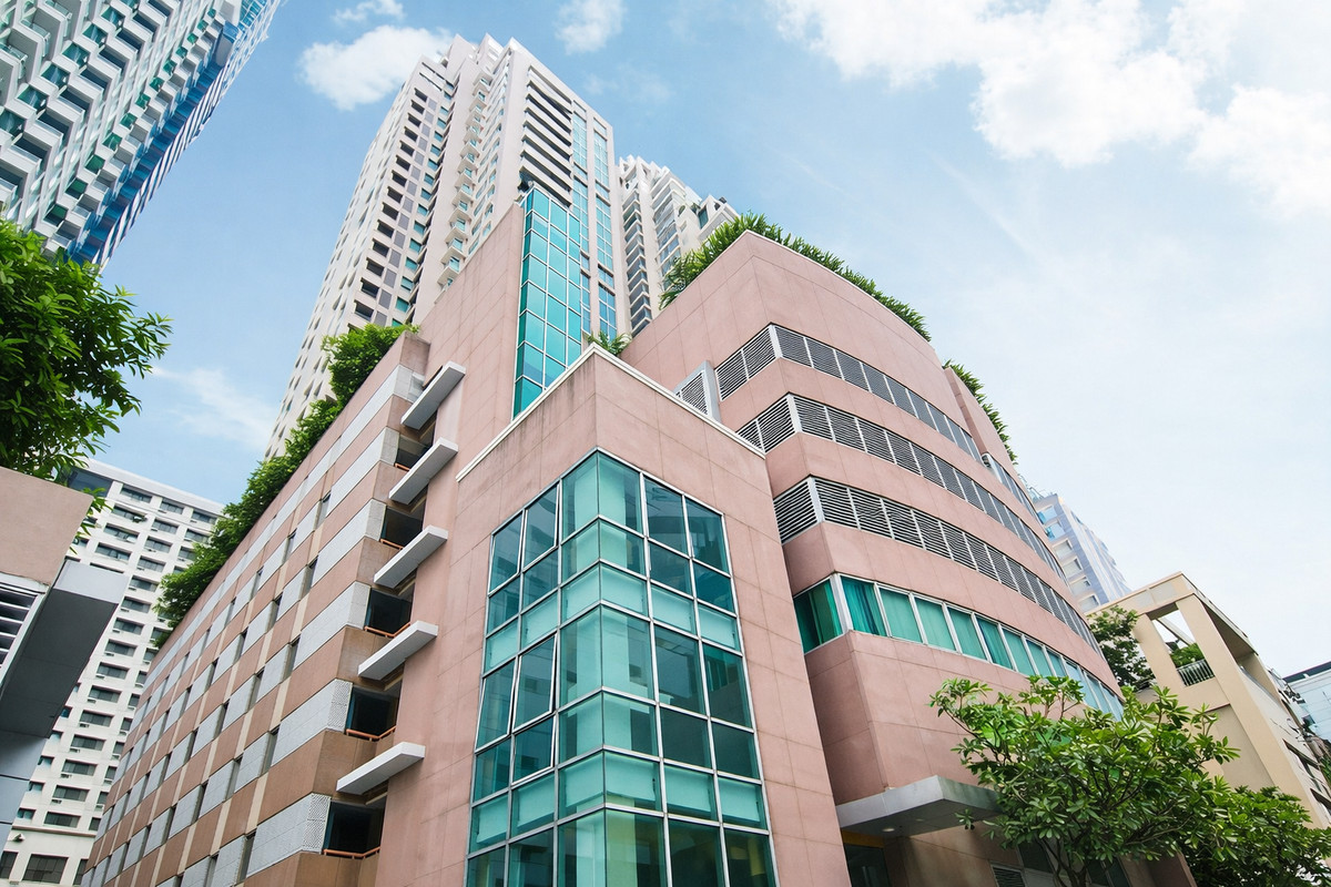 For RentCondoWitthayu, Chidlom, Langsuan, Ploenchit : 🌿 Luxury Family Residence in Langsuan Pet-Friendly | Rare Large Unit | High Floor