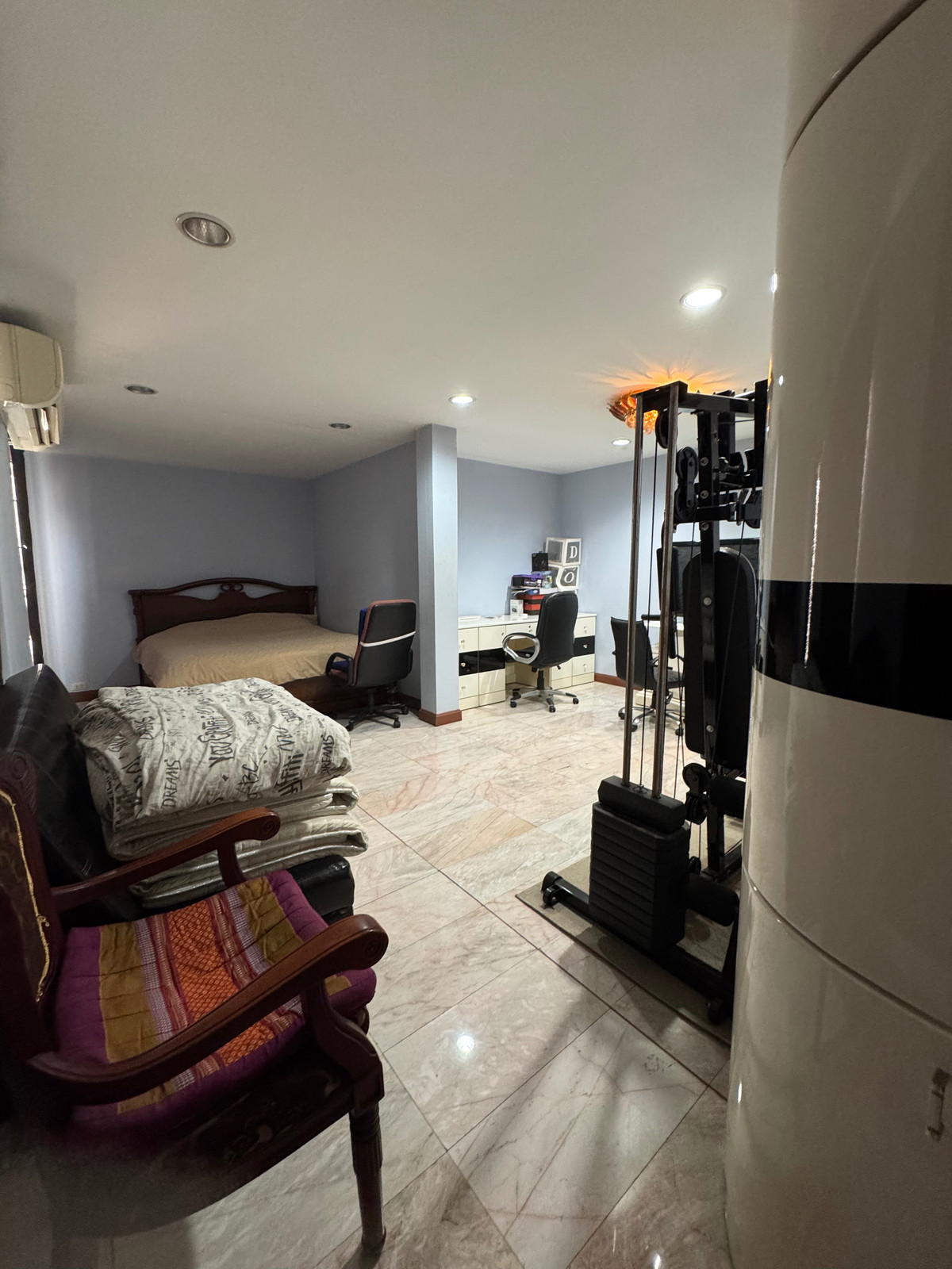 Home OfficeEakachai, Bang Bon : Massive Garden & 1st Floor Luxury Office | 5BR Detached House in Thawatphong Village BangBon5 | Luxuriously Furnished