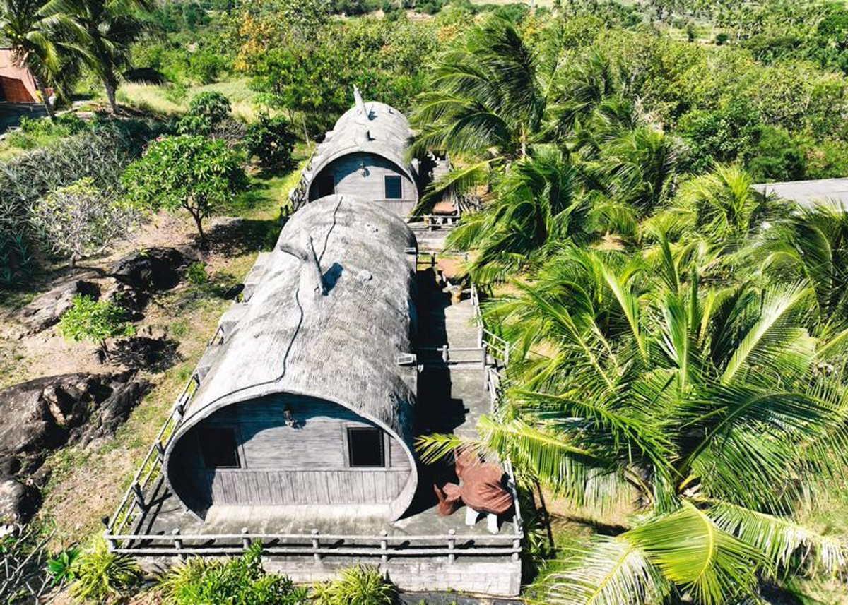 ขายกิจการโรงแรม & กิจการอพาร์ตเมนต์หัวหิน ประจวบคีรีขันธ์ : ขายรีสอร์ทและร้านอาหาร สโนว์แซนด์วิว 360 องศา เนื้อที่ 42 ไร่ 32 ตารางวา ตำบลห้วยทราย อำเภอเมือง จังหวัดประจวบคีรีขันธ์