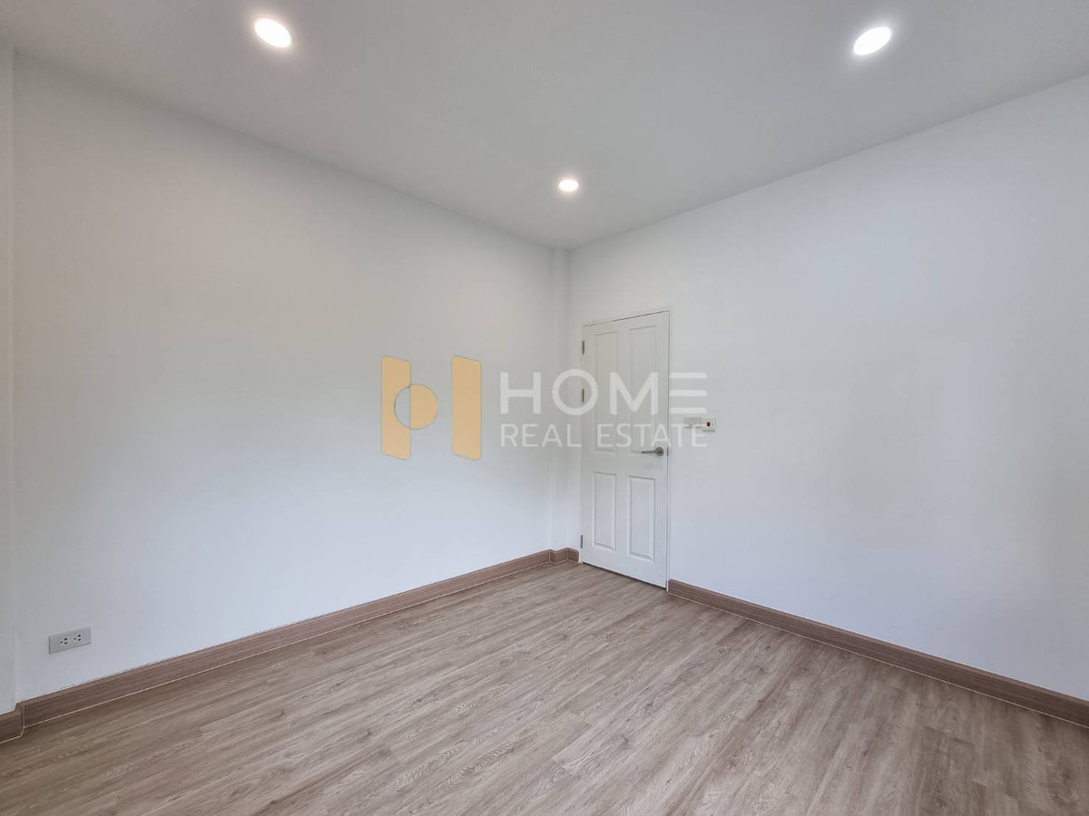 ขายบ้านพระราม 5 ราชพฤกษ์ บางกรวย : รีโนเวทใหม่ หลังมุม บ้านเลขที่สวย ✨ เพอร์เฟค เพลส รัตนาธิเบศร์ / 3 ห้องนอน (ขาย), Perfect Place Rattanathibet / 3 Bedrooms (FOR SALE) AOM074