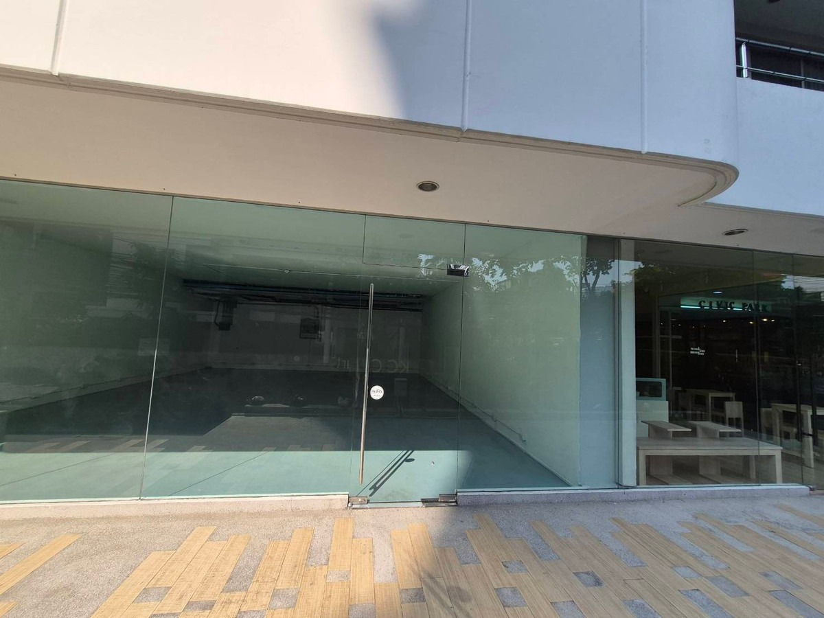 ให้เช่าร้านค้า/ตลาดนัดสุขุมวิท อโศก ทองหล่อ : ทองหล่อ ให้เช่า พื้นที่ 80 ตรม. ติดริมถนน เหมาะทำโชว์รูม ขายสินค้าหรู เช่น ขายเพชร กระเป๋าแบรนเนม wellness (โทรมาเลยมีให้เลือกหลายที่ ในสุขุมวิท)