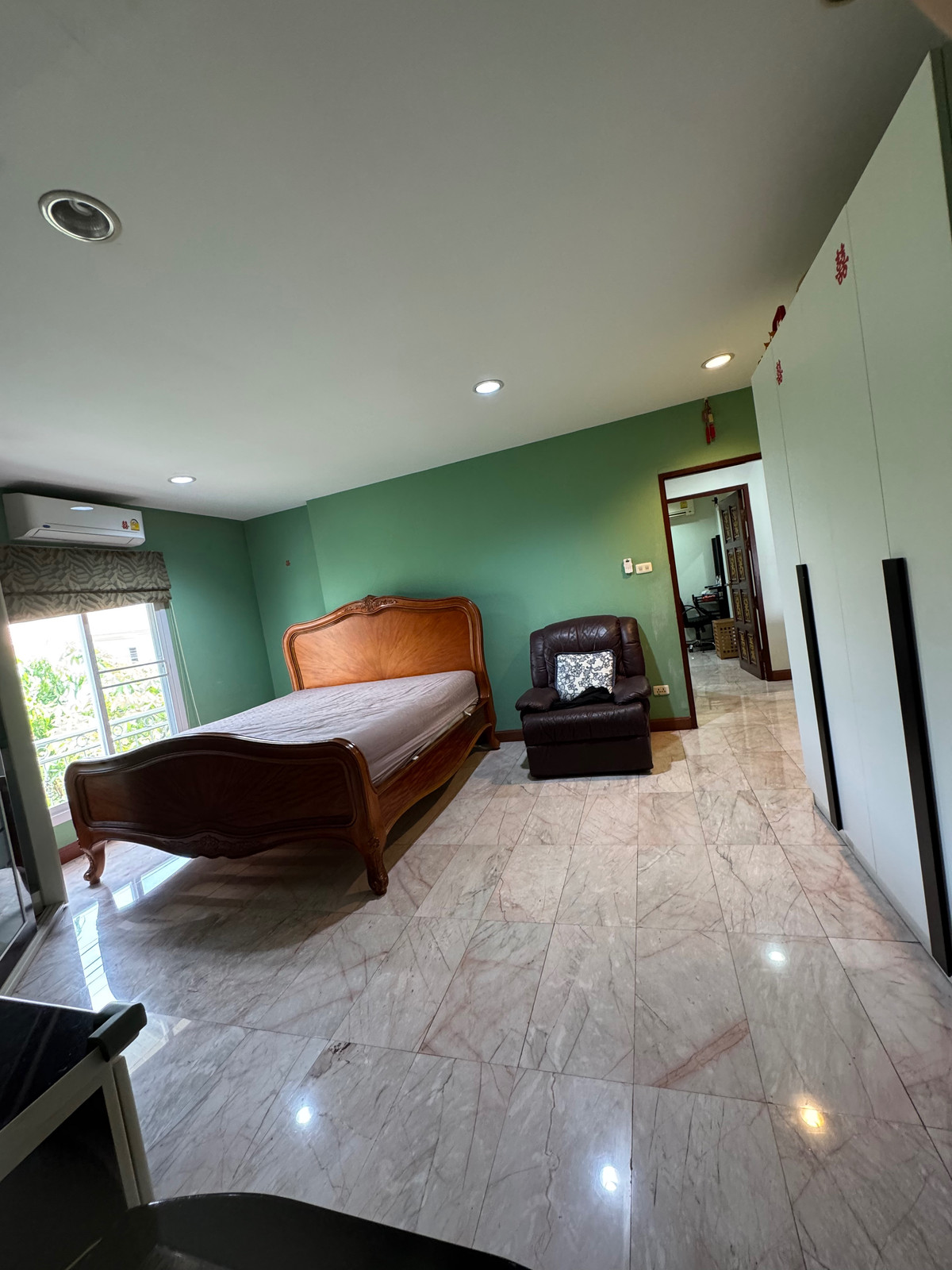 Home OfficeEakachai, Bang Bon : Massive Garden & 1st Floor Luxury Office | 5BR Detached House in Thawatphong Village BangBon5 | Luxuriously Furnished