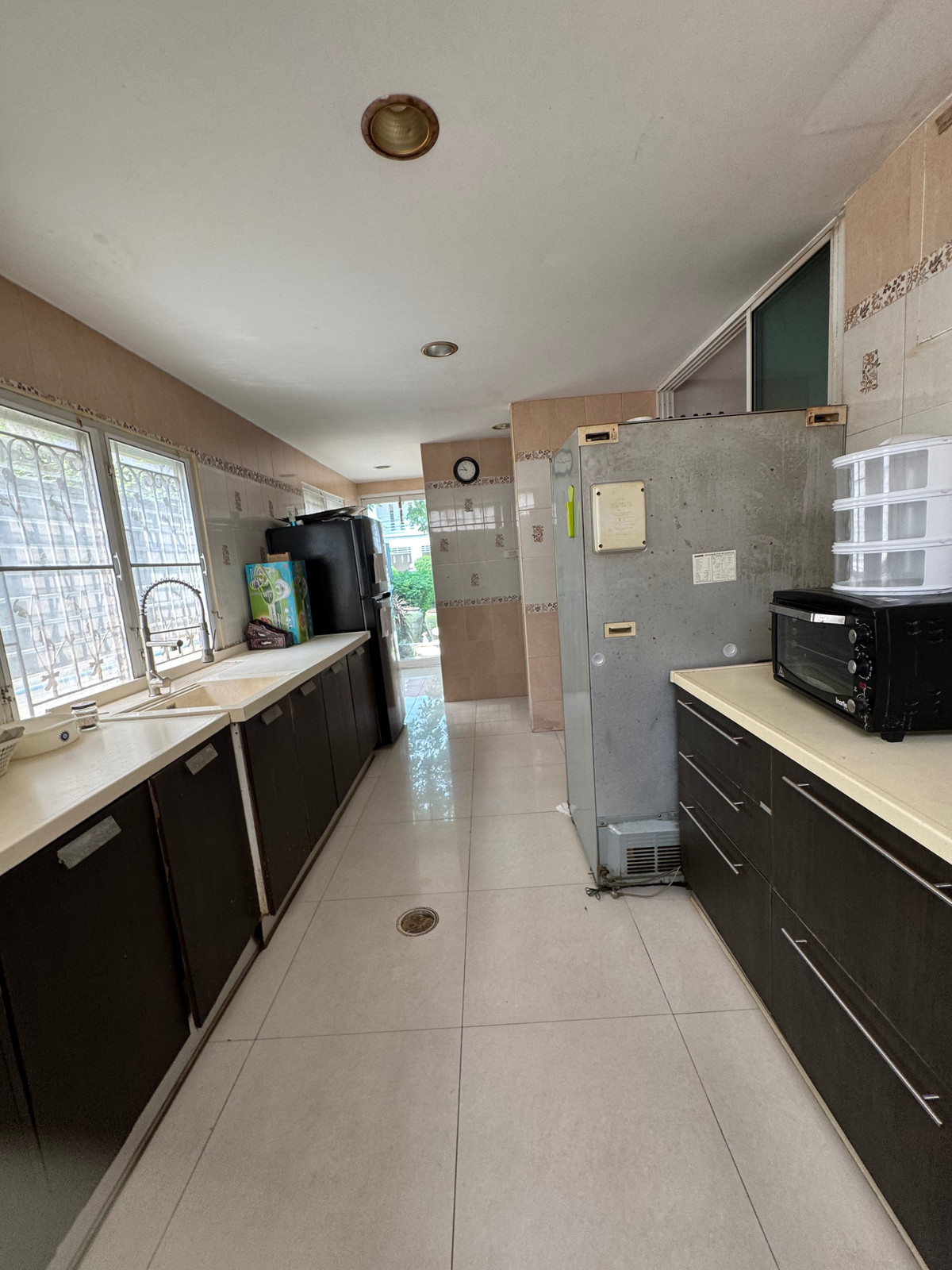 Home OfficeEakachai, Bang Bon : Massive Garden & 1st Floor Luxury Office | 5BR Detached House in Thawatphong Village BangBon5 | Luxuriously Furnished