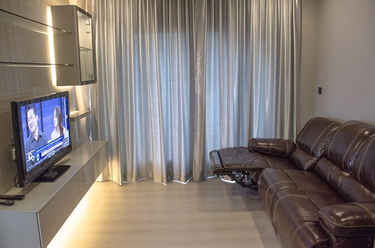 For RentCondoSapankwai,Jatujak : For rent! The Signature by Urbano, 2 bedrooms, high floor, next to BTS Saphan Khwai. Special! Book within March, reduced to 36,000 baht!