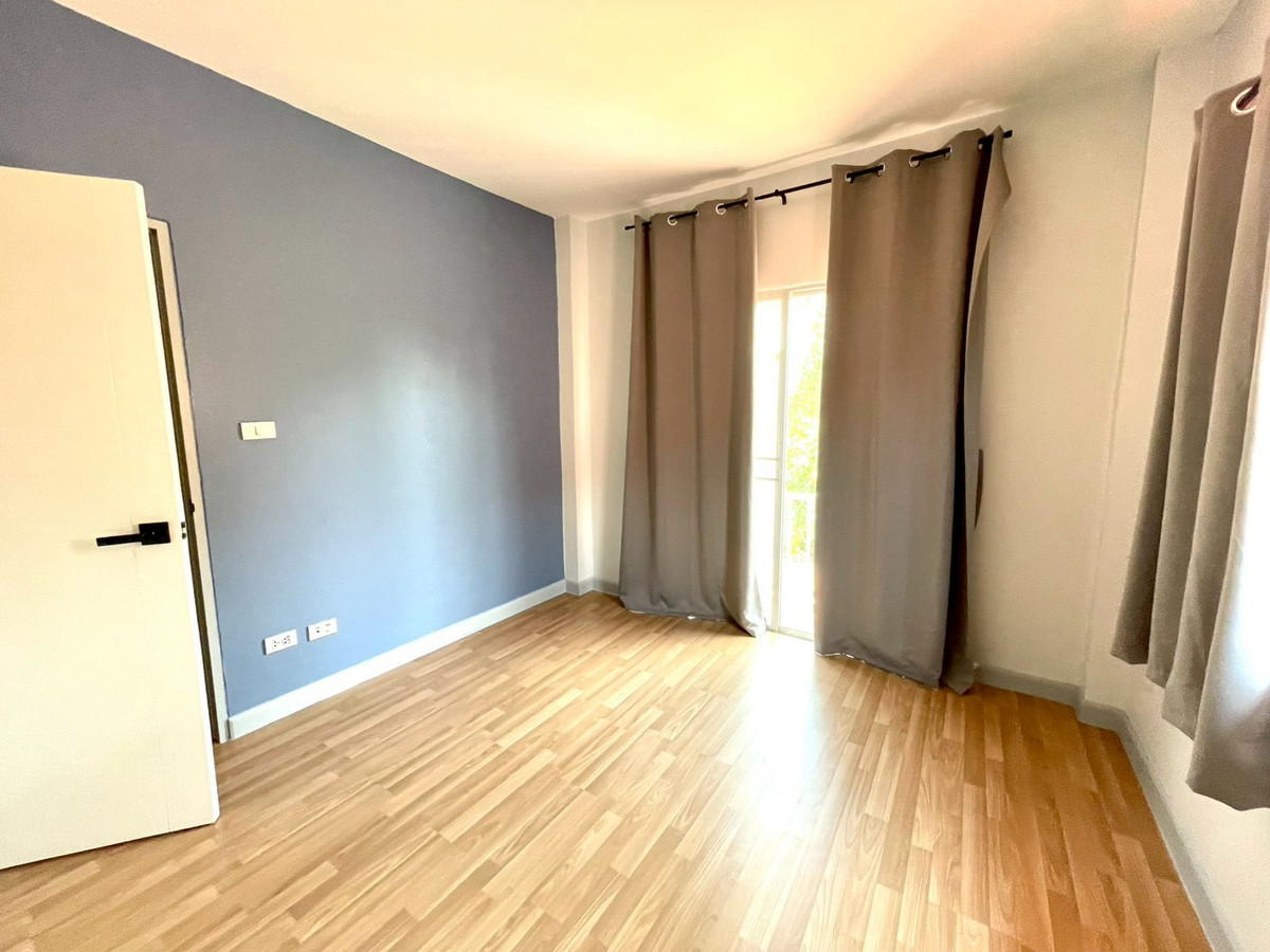 For SaleHousePattaya, Bangsaen, Chonburi : Happy Place Village / 5 Bedrooms (FOR SALE), Happy Place Village / 5 Bedrooms (FOR SALE) BEWN107