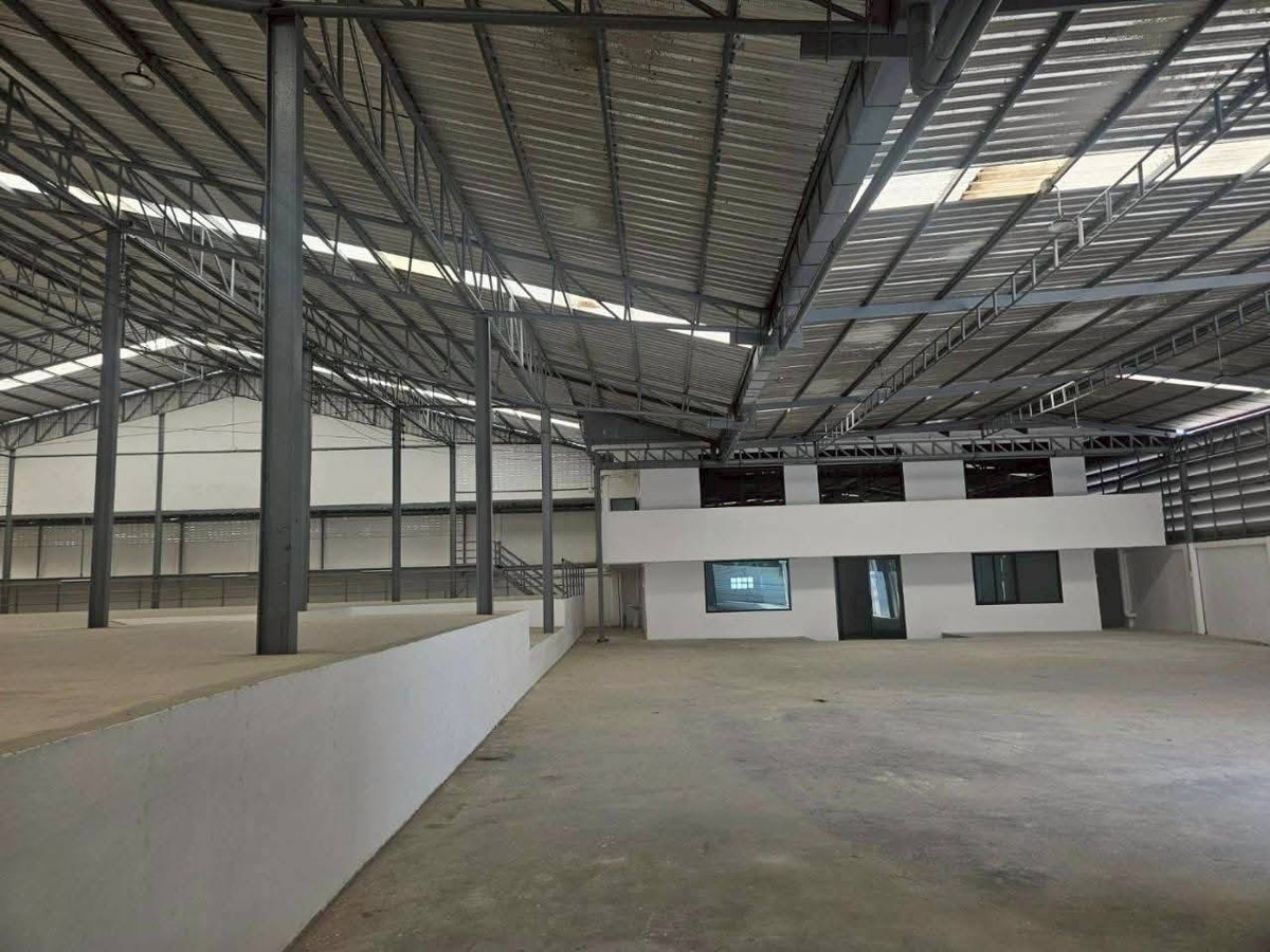 For RentFactoryBang kae, Phetkasem : Warehouse for rent, total area approximately 1,700 sq m, Phutthamonthon Sai 4 location.  purple space