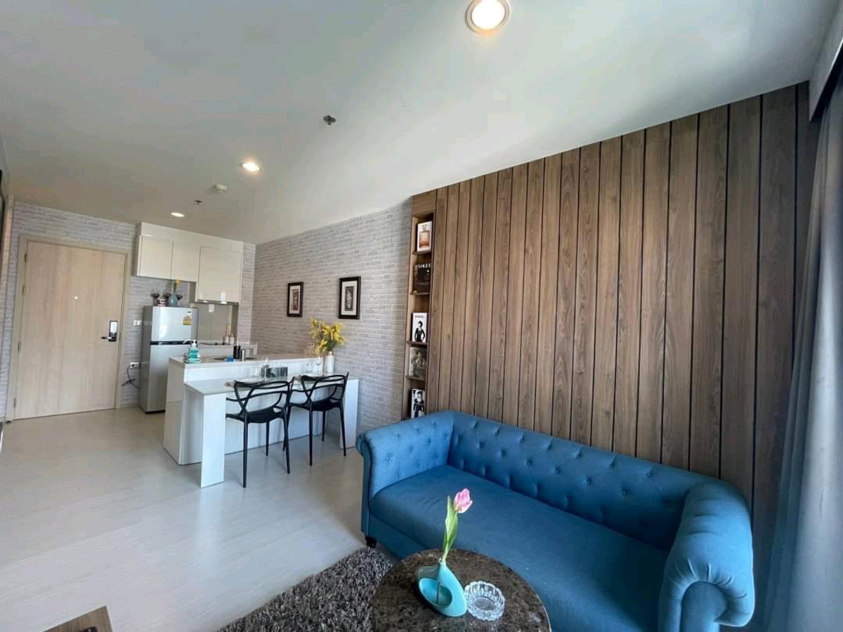 For RentCondoSukhumvit, Asoke, Thonglor : For rent Rhythm Sukhumvit 42 near BTS and Gate way Ekkamai.