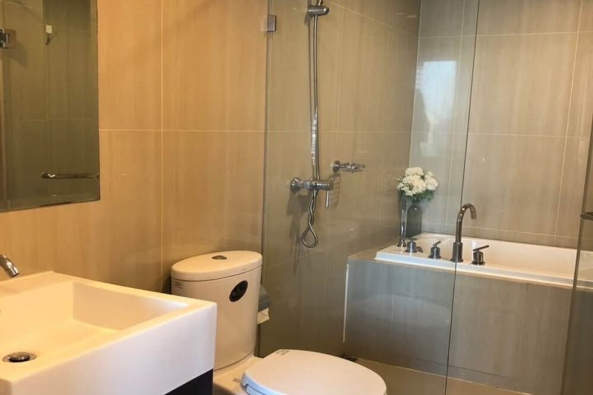 ให้เช่าคอนโดพระราม 9 เพชรบุรีตัดใหม่ RCA : 🔥 สำหรับเช่า !! วิวเมือง, ชั้นสูง 24++, ห้องมุม, ทำเลดี !! 🔥 Code C20230104690..........Villa Asoke, 1 ห้องนอน Duplex, 2 ห้องน้ำ, แต่งครบ, พร้อมเข้าอยู่ 📣📣