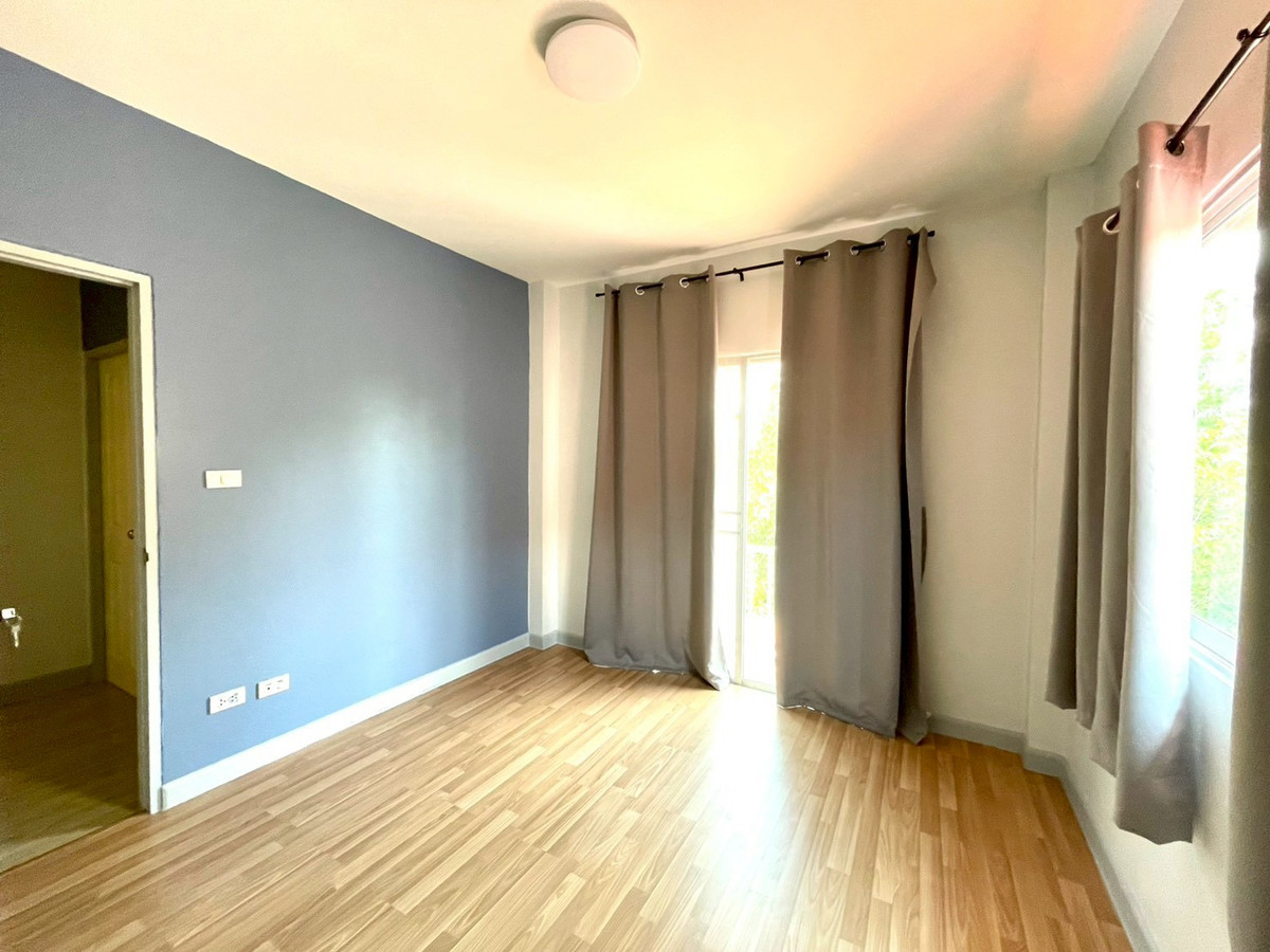 For SaleHousePattaya, Bangsaen, Chonburi : Happy Place Village / 5 Bedrooms (FOR SALE), Happy Place Village / 5 Bedrooms (FOR SALE) BEWN107