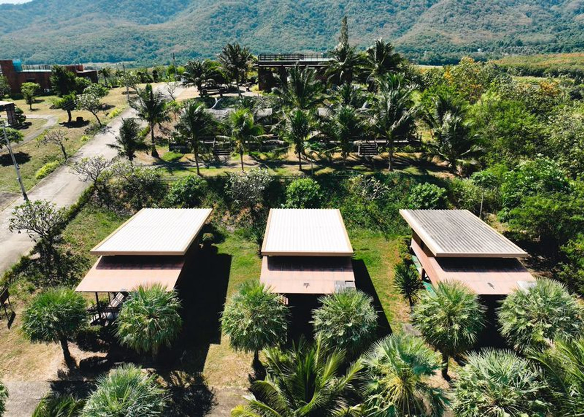 ขายกิจการโรงแรม & กิจการอพาร์ตเมนต์หัวหิน ประจวบคีรีขันธ์ : ขายรีสอร์ทและร้านอาหาร สโนว์แซนด์วิว 360 องศา เนื้อที่ 42 ไร่ 32 ตารางวา ตำบลห้วยทราย อำเภอเมือง จังหวัดประจวบคีรีขันธ์