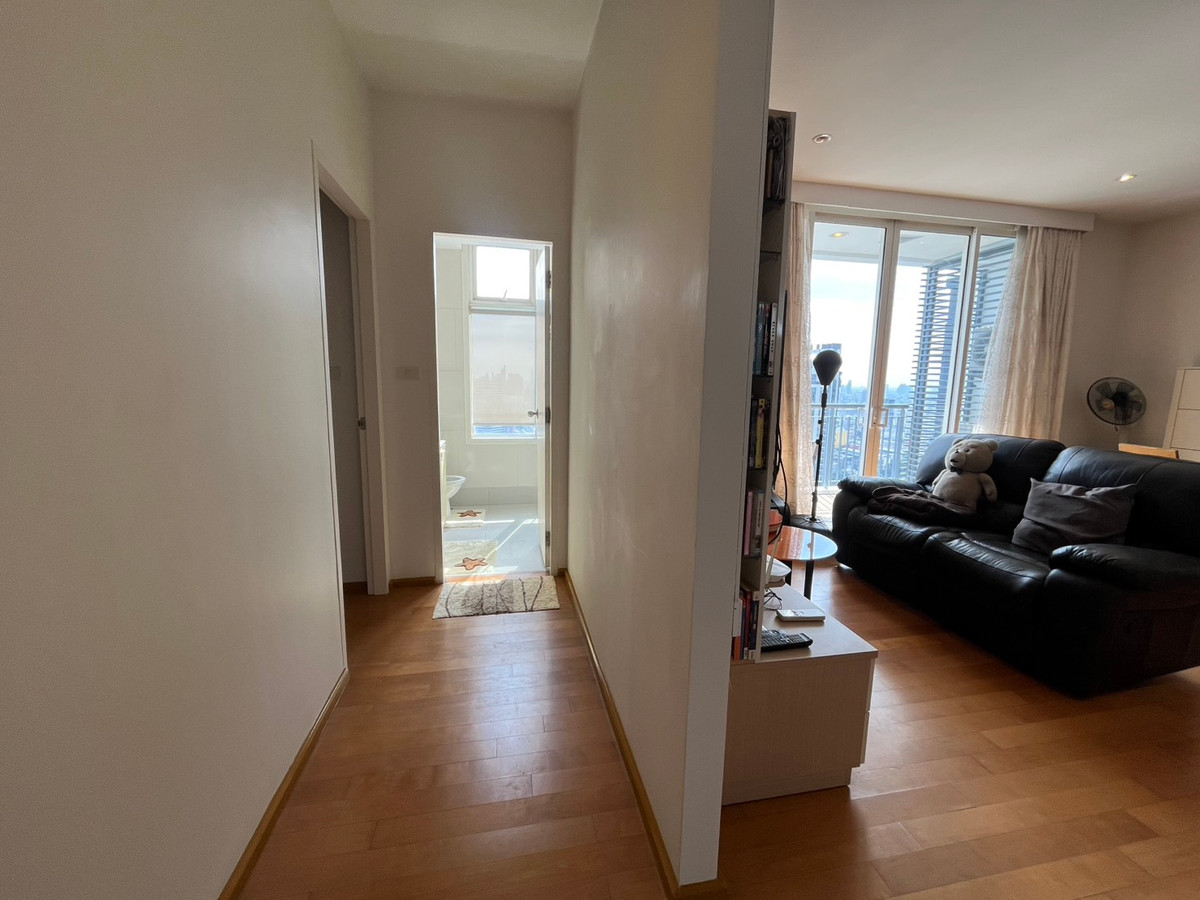 For SaleCondoRatchathewi,Phayathai : Luxury condo Villa Rachatewi 2 bedrooms near BTS RatchathewiSpacious area of 87 sq.m. Price 14.5 million THB with complete facilities!