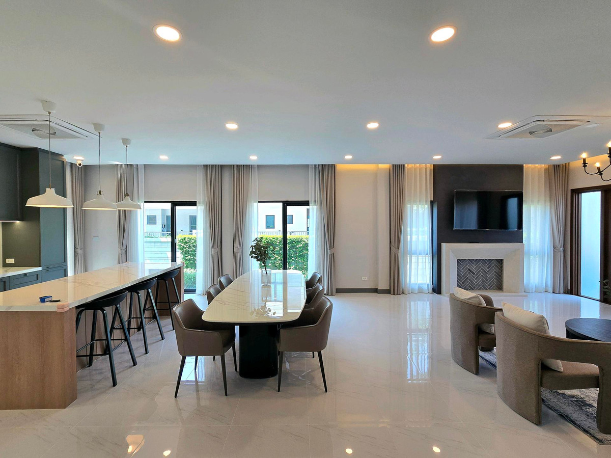 HouseBangna, Bearing, Lasalle : 🏡 Sell/rent 𝐓𝐡𝐞 𝐂𝐢𝐭𝐲 𝐁𝐚𝐧𝐠𝐧𝐚 𝟏 (The City Bangna 𝟏) luxury corner house, north facing, next to Mega Bangna, fully furnished, ready to move in.