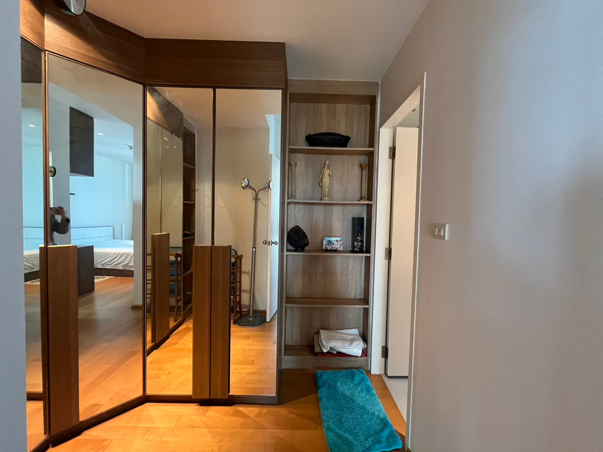 For SaleCondoRatchathewi,Phayathai : Luxury condo Villa Rachatewi 2 bedrooms near BTS RatchathewiSpacious area of 87 sq.m. Price 14.5 million THB with complete facilities!