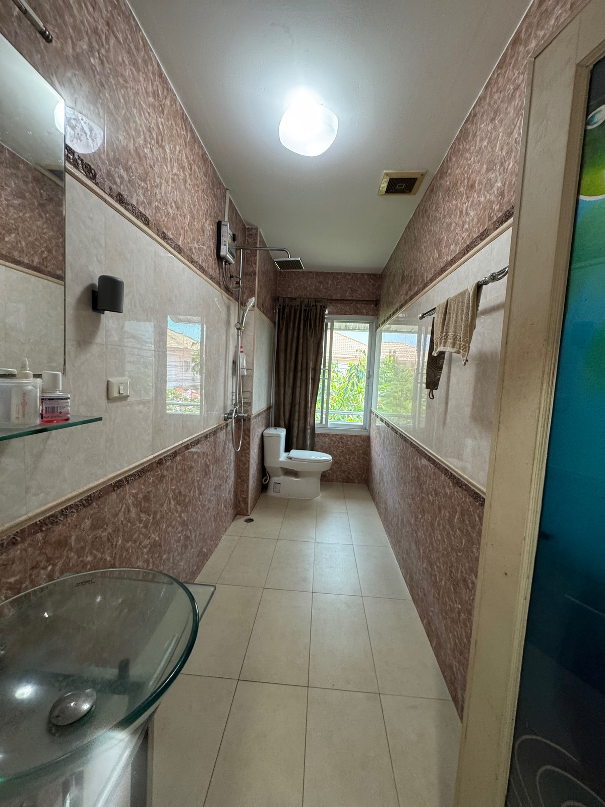 Home OfficeEakachai, Bang Bon : Massive Garden & 1st Floor Luxury Office | 5BR Detached House in Thawatphong Village BangBon5 | Luxuriously Furnished