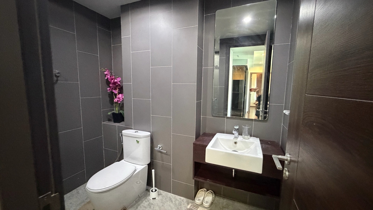 For RentCondoSukhumvit, Asoke, Thonglor : C Ekkamai, 2 bedrooms, ready to move in.