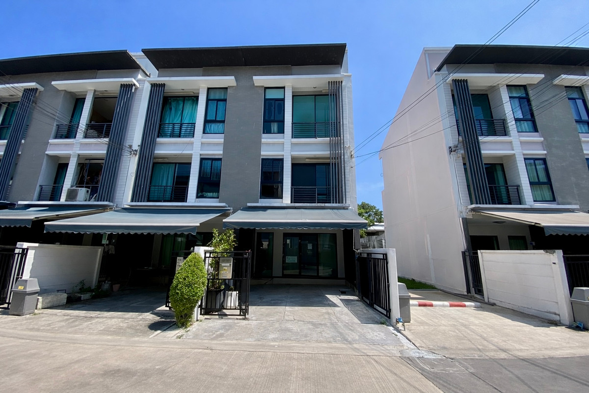 ให้เช่าทาวน์โฮมรามคำแหง หัวหมาก : ให้เช่า ทาวน์โฮม 3 ชั้น (หลังมุม) บ้านกลางเมือง พระราม 9–รามคำแหง | เฟอร์นิเจอร์ครบ พร้อมเข้าอยู่ | ทำเล Town in Town
