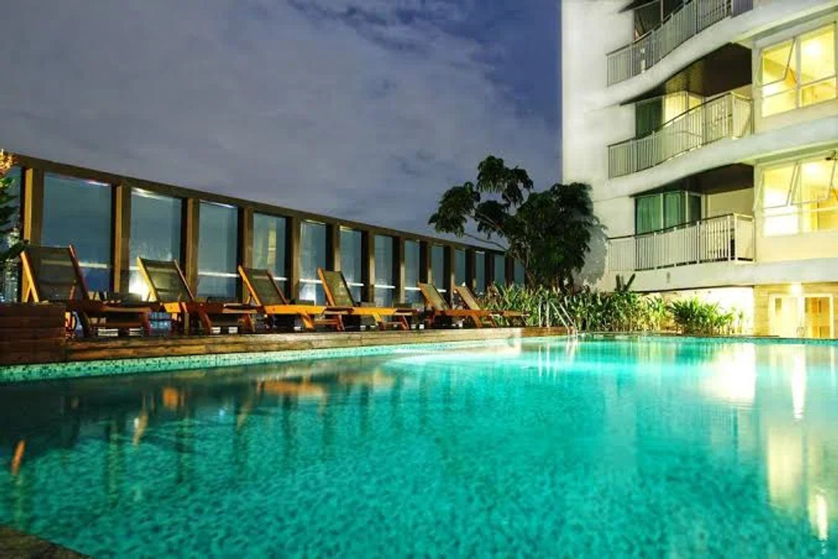 ขายคอนโดวิทยุ ชิดลม หลังสวน : ✨ Best Value 2-Bedroom in Langsuan – Only 5 MB คอนโด 2 ห้องนอนใจกลางหลังสวน เดิน BTS ได้ ในงบหายาก