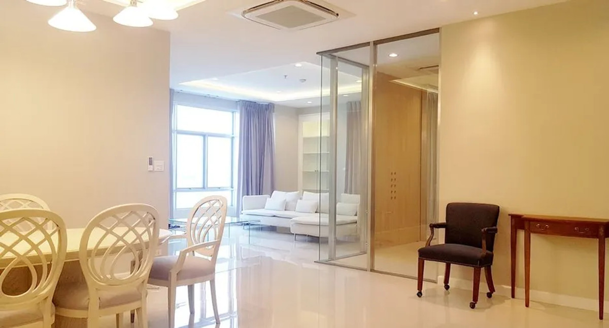 ให้เช่าคอนโดวิทยุ ชิดลม หลังสวน : 🌿 Luxury Family Residence in Langsuan  Pet-Friendly | Rare Large Unit | High Floor
