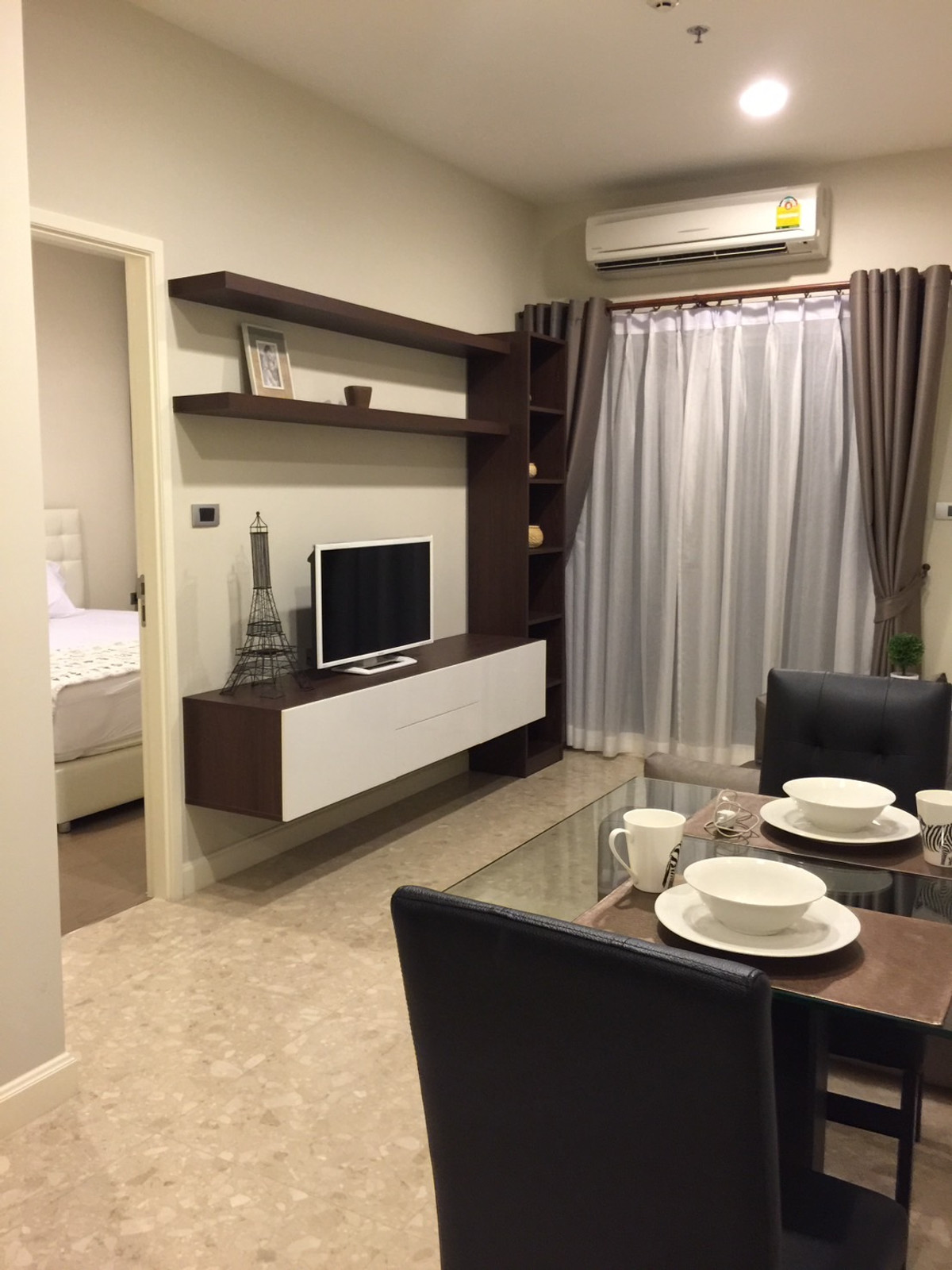 For RentCondoSukhumvit, Asoke, Thonglor : Rent The Crest Sukhumvit 34 1 bedroom near Thonglor BTSConvenient life with swimming pool, fitness, price 40,000 baht/month!
